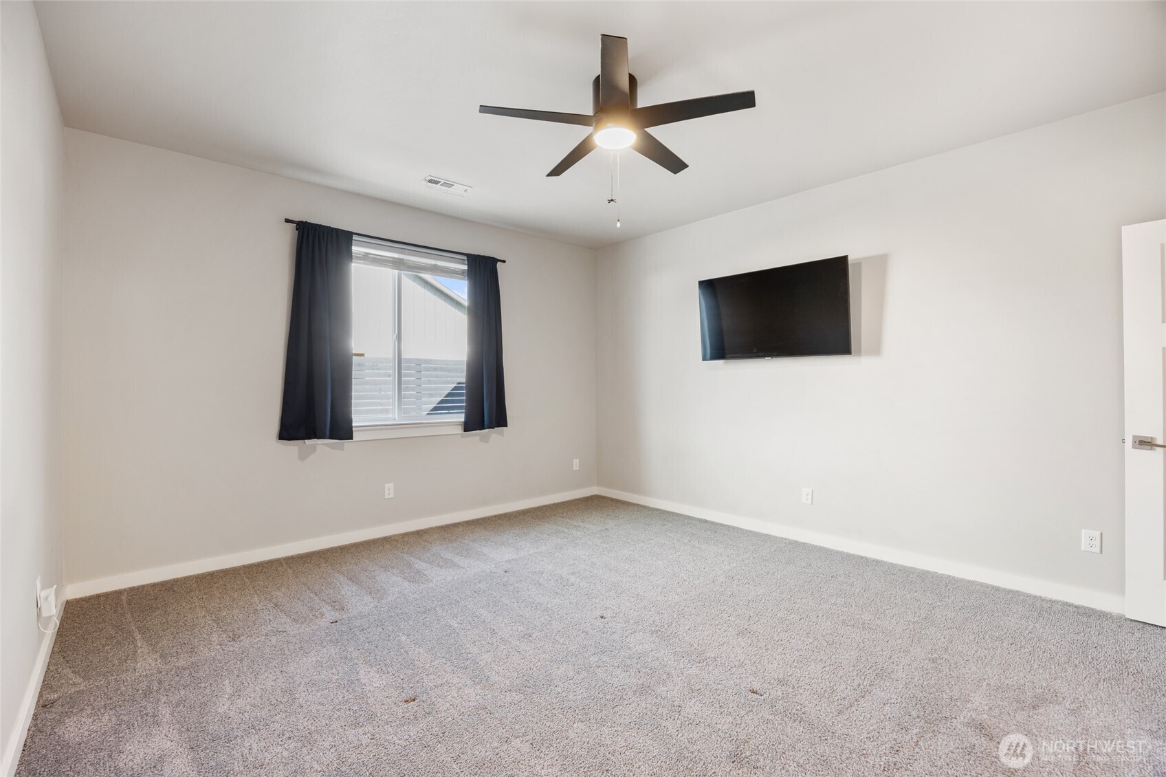 909 Ne 5th Avenue Property Photo 16