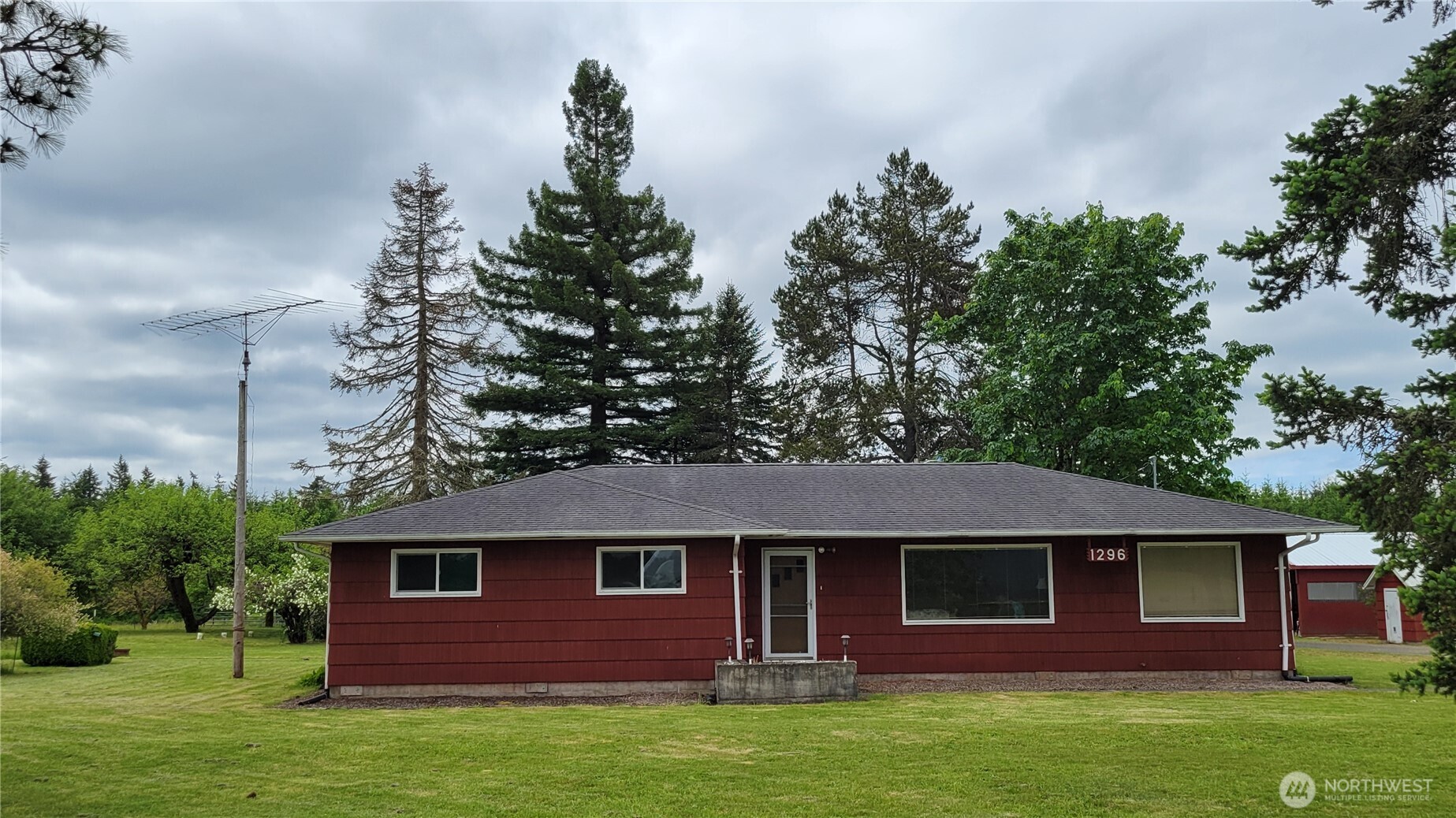 1296 Us Hwy 12 Property Photo 1