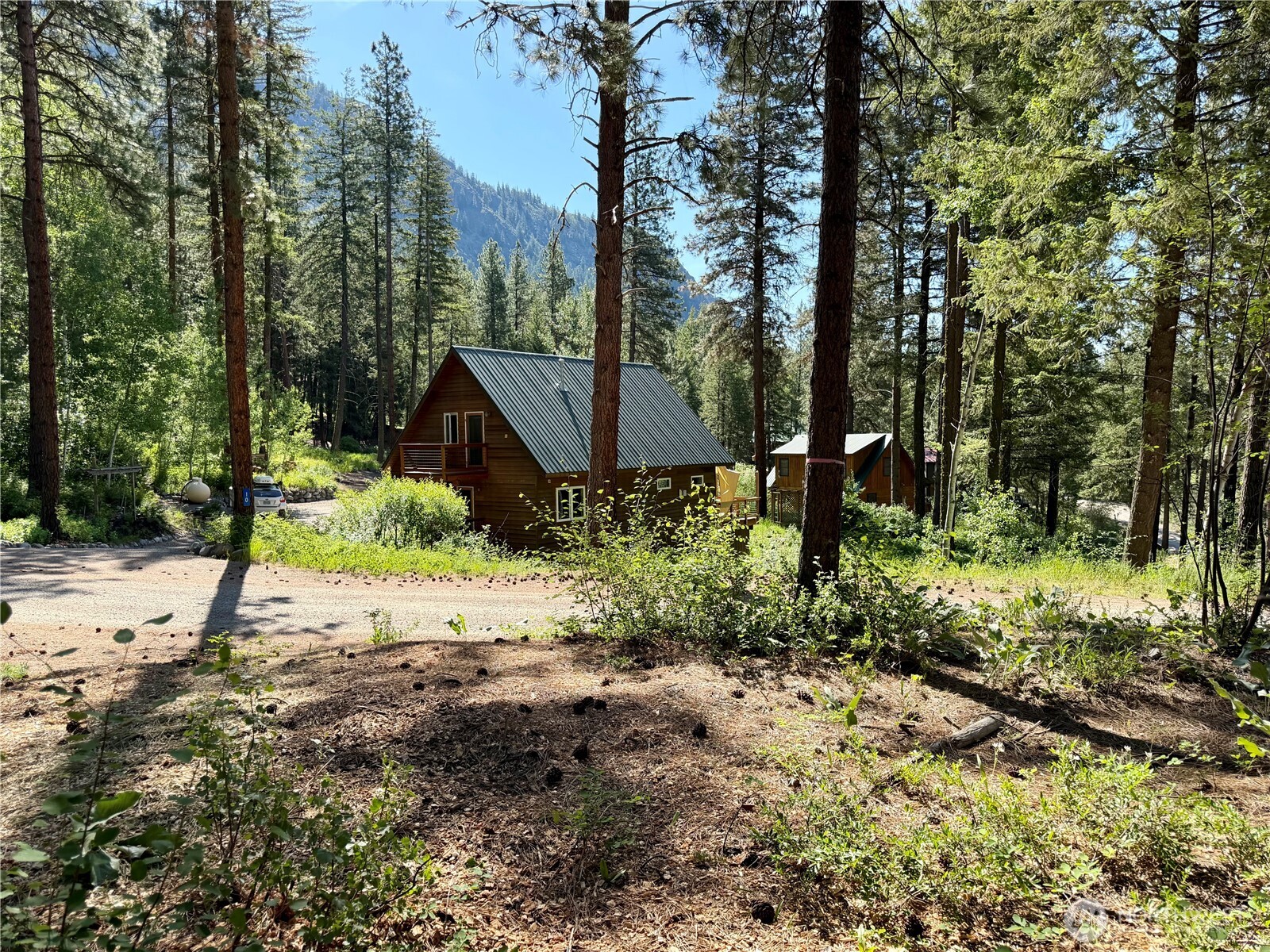 11 Highland Meadows Property Photo 6