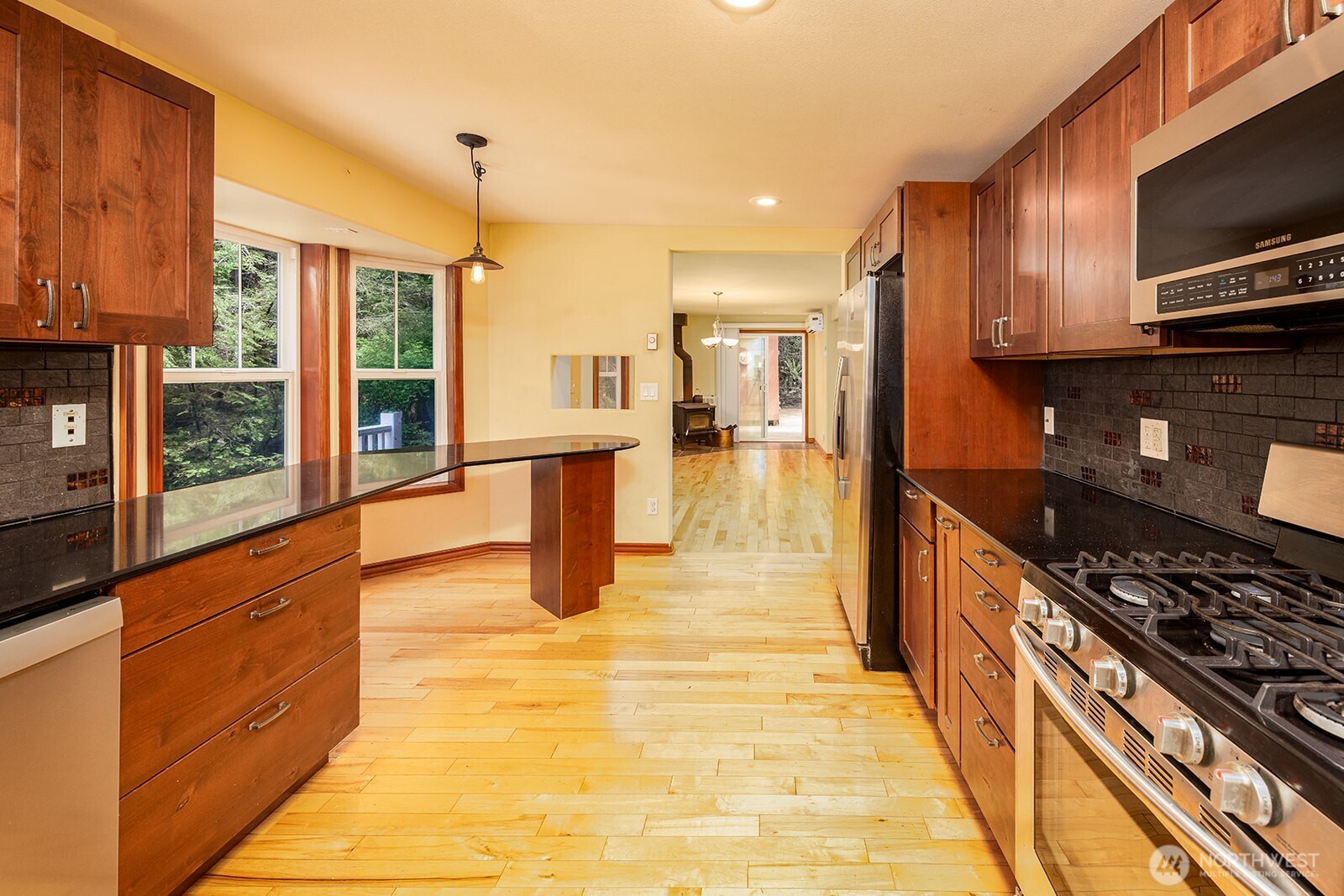 35353 North Shore Drive Property Photo 5