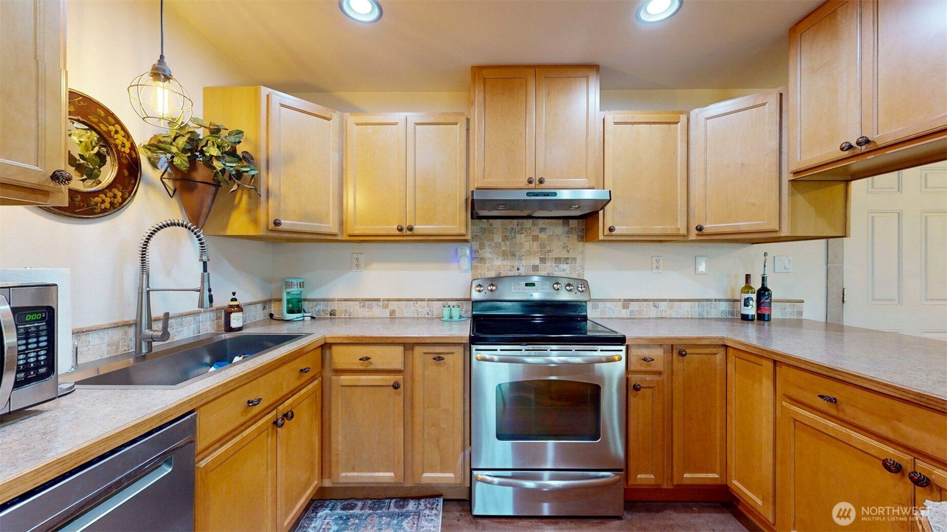 46 Shumway Road Property Photo 12