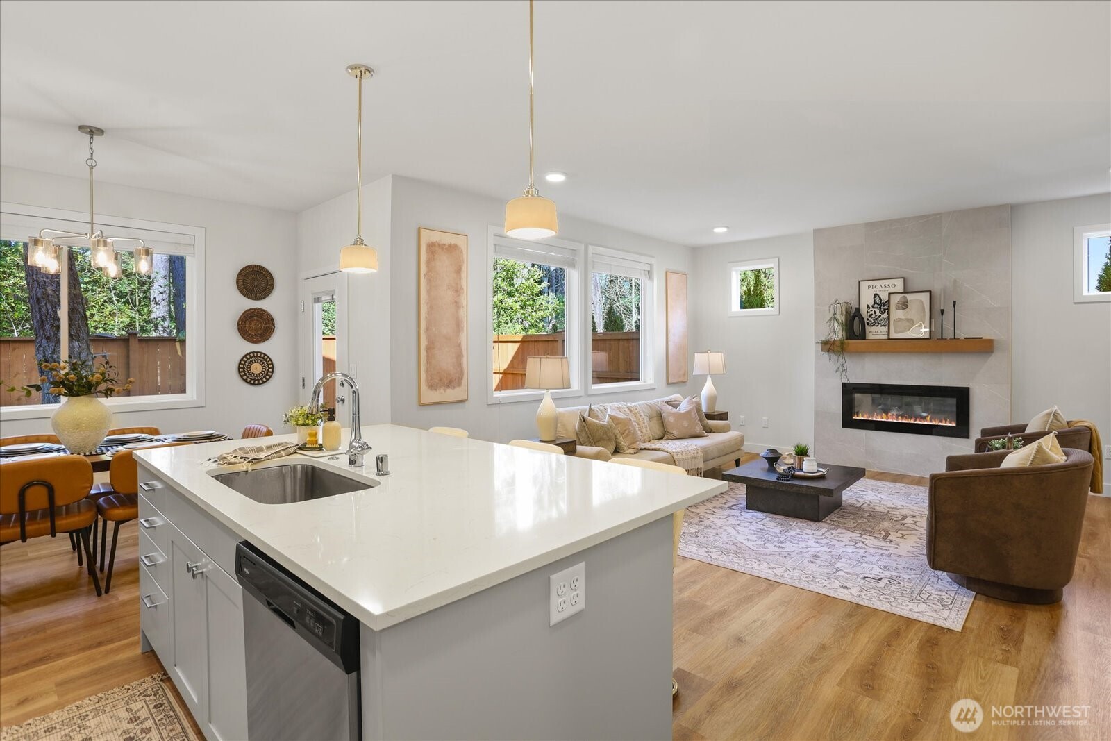 121 171st Place B Property Photo 8