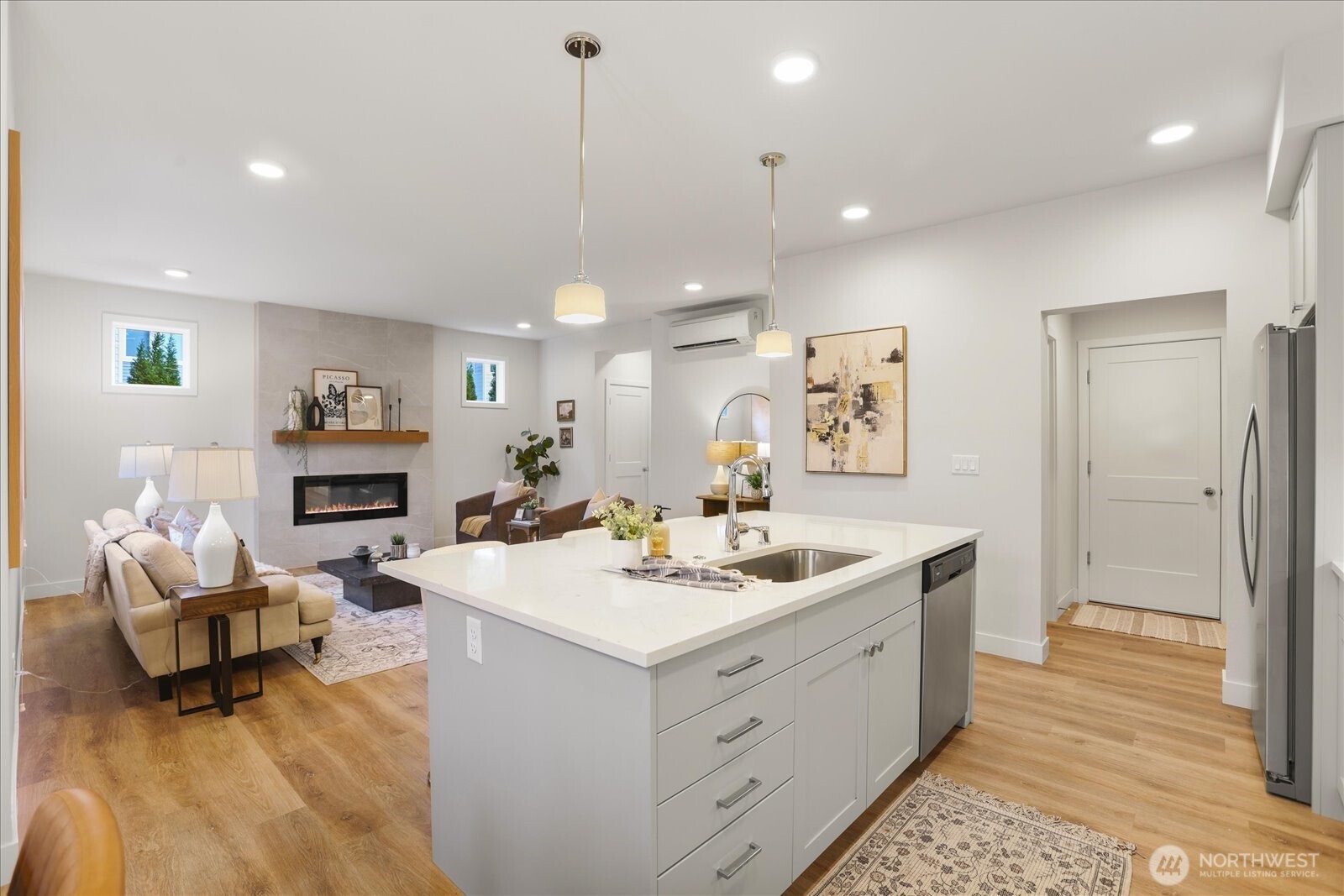 121 171st Place B Property Photo 14