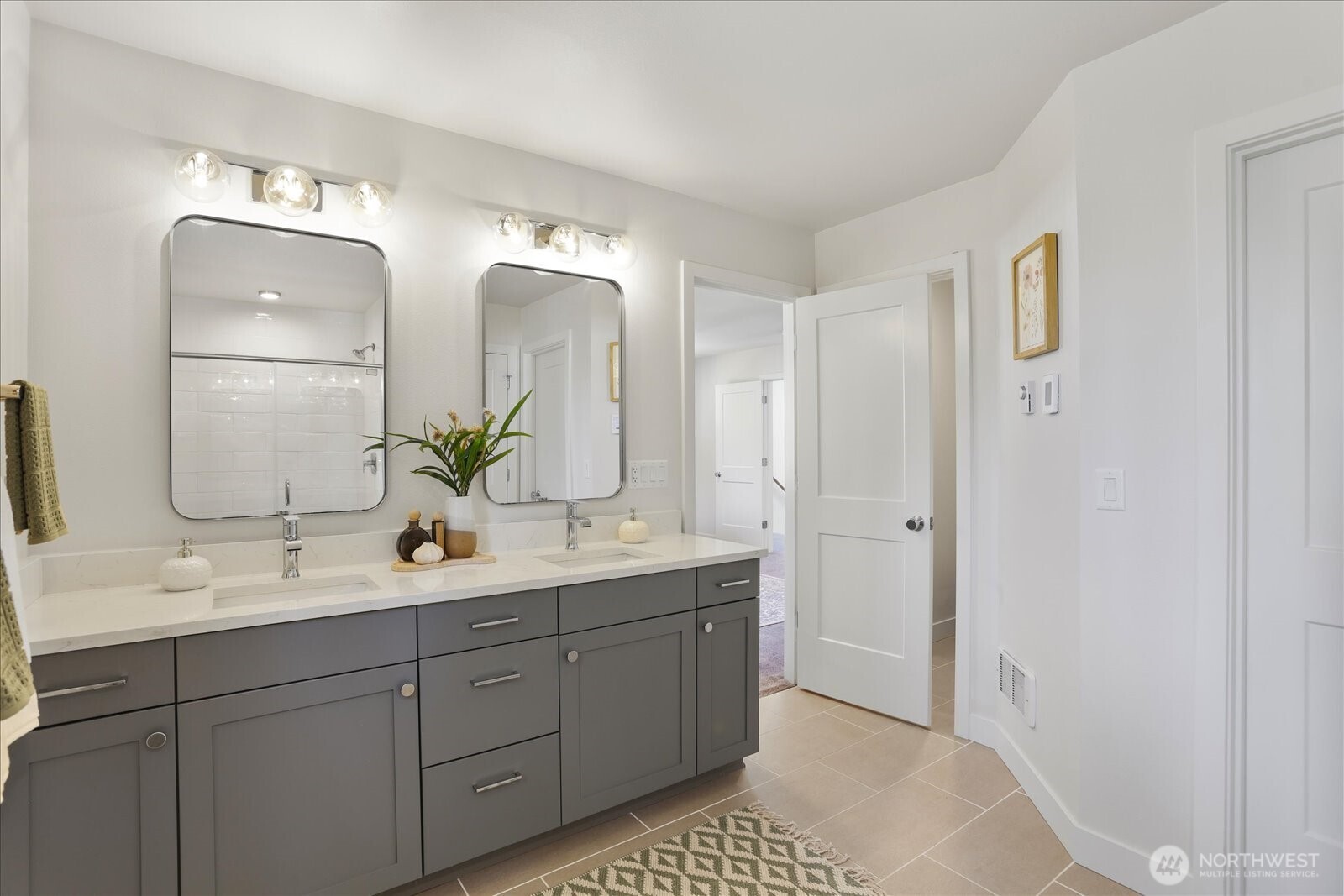 121 171st Place B Property Photo 24