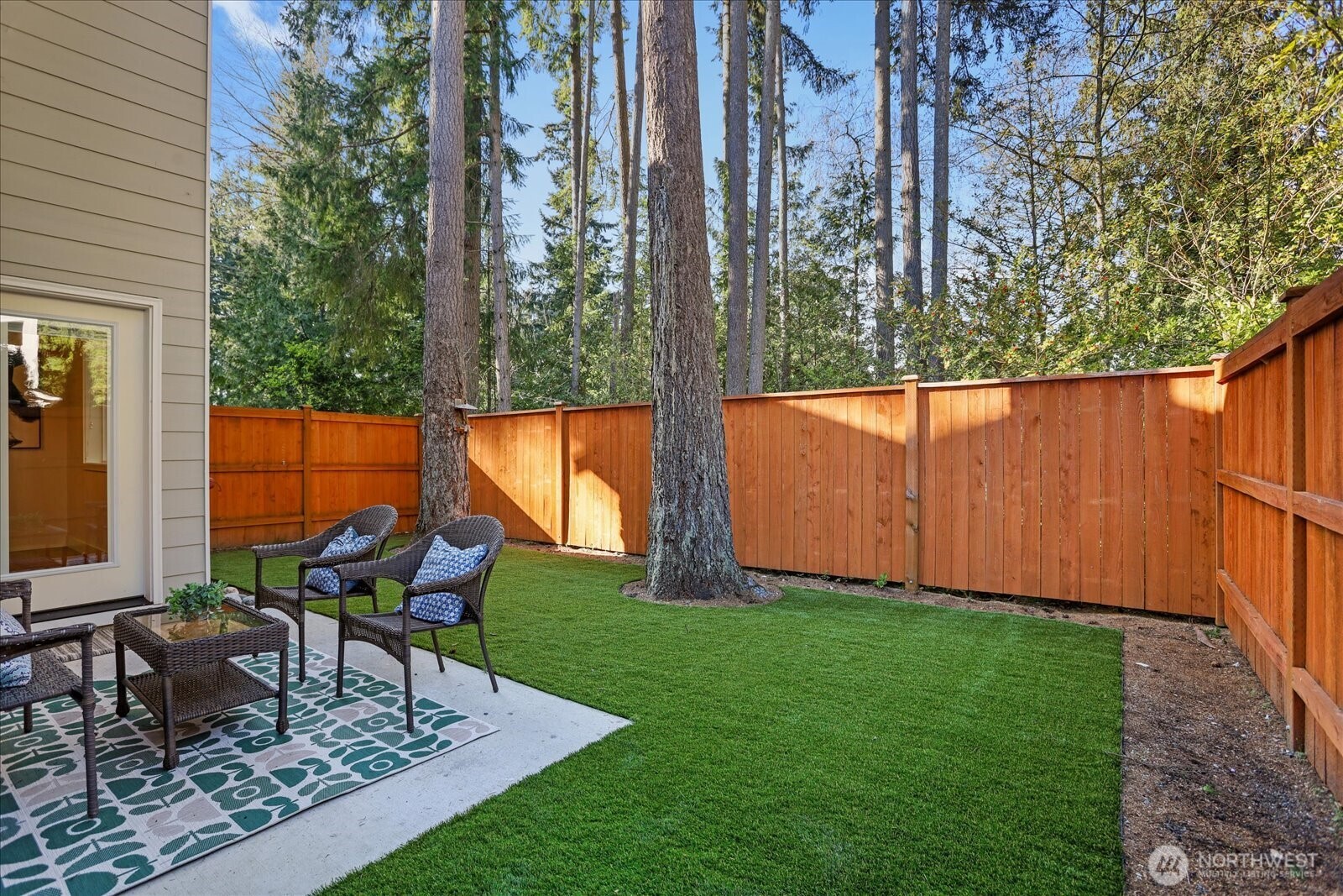 121 171st Place B Property Photo 33