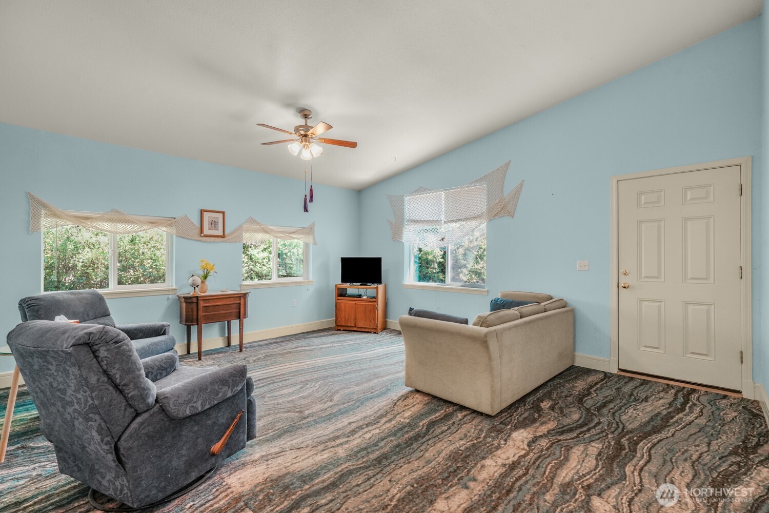 28103 R Street Property Photo 4
