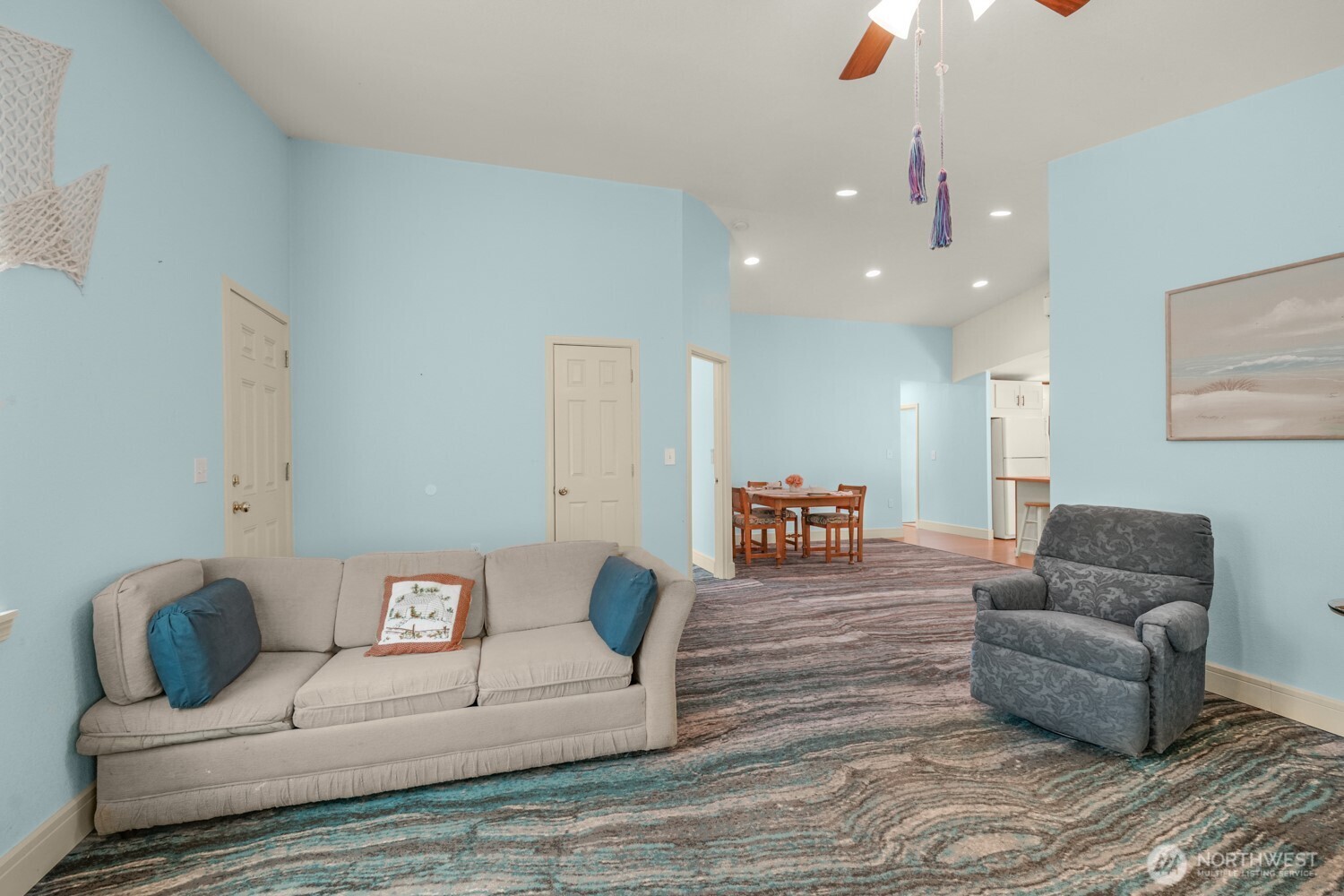 28103 R Street Property Photo 5