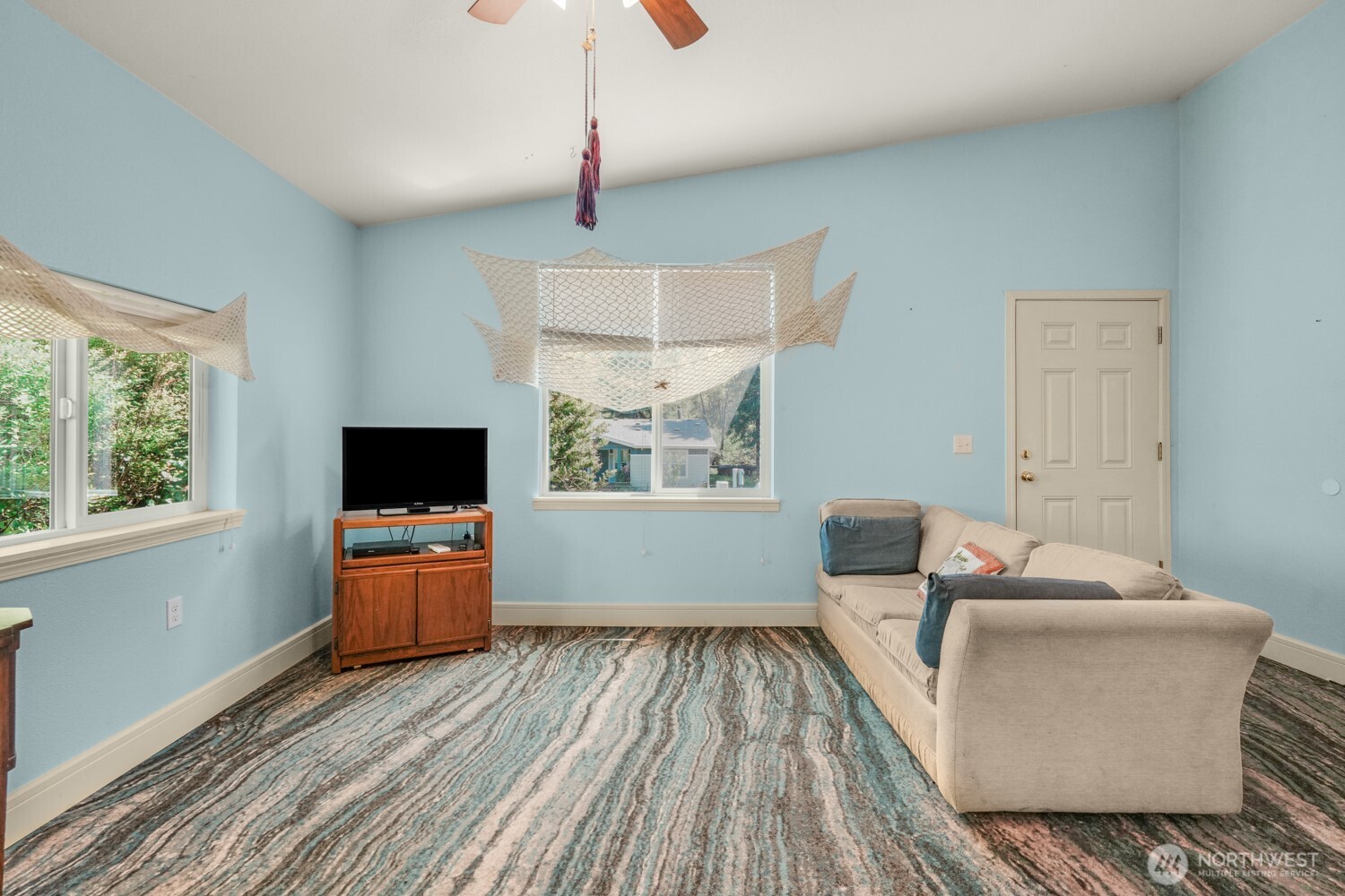 28103 R Street Property Photo 6