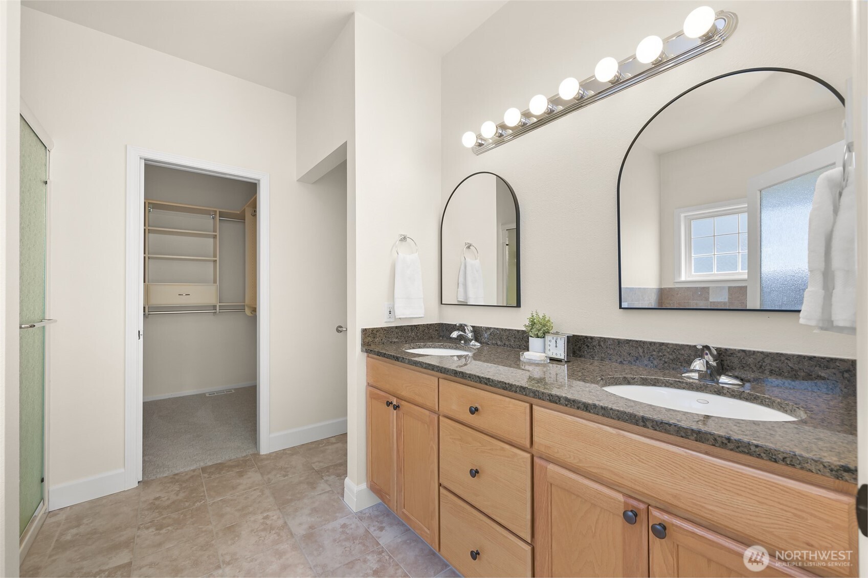 500 Fieldstone Loop 14 Property Photo 16