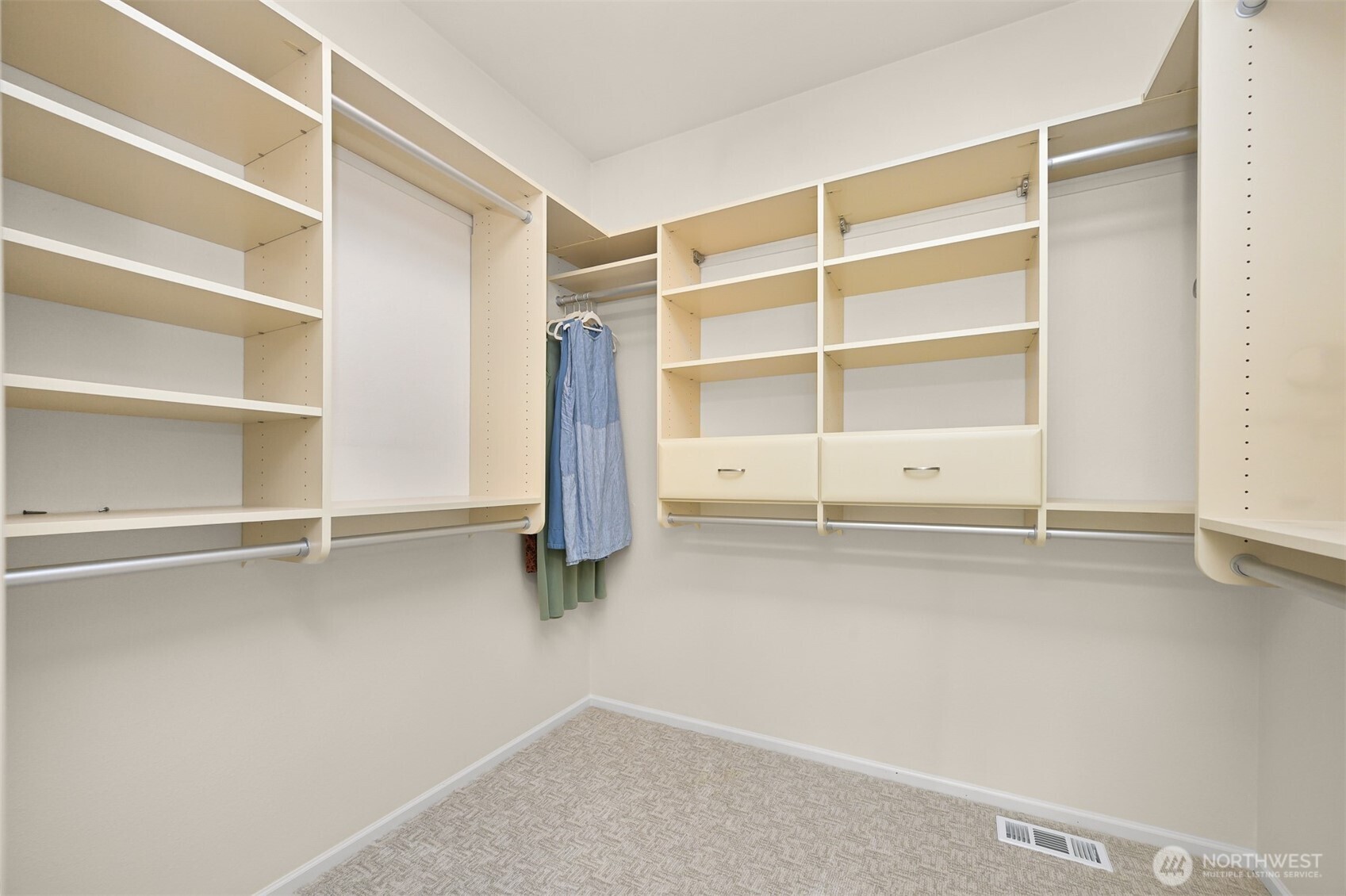500 Fieldstone Loop 14 Property Photo 18