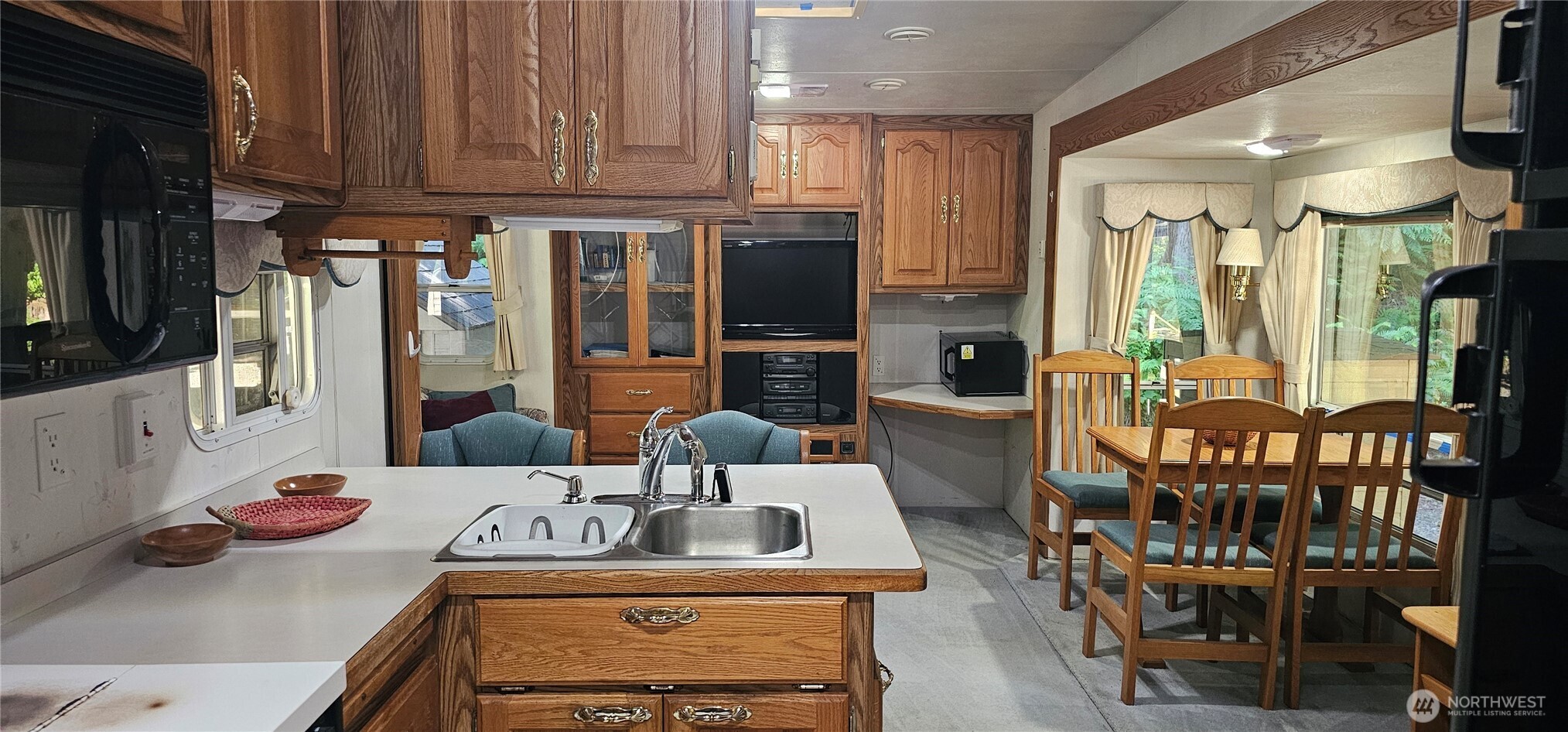 63702 Marblemount Way Property Photo 3