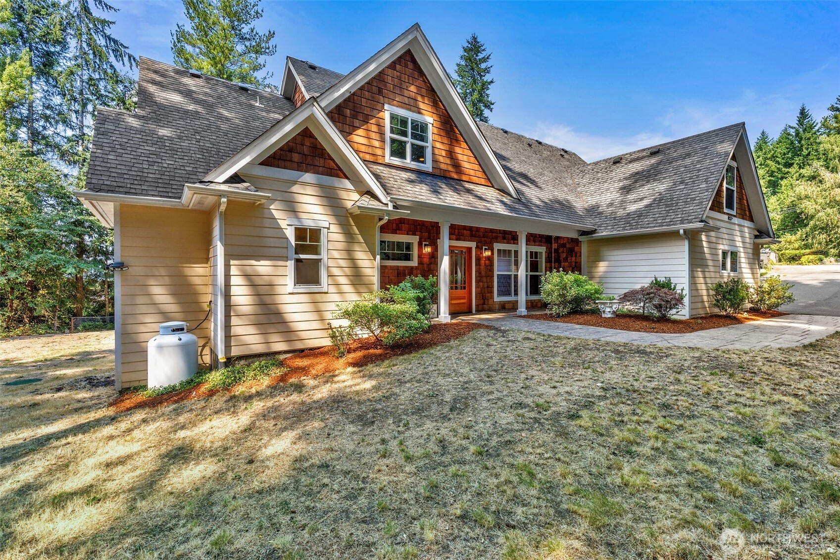 2219 Ne Riddell Road Property Photo 1
