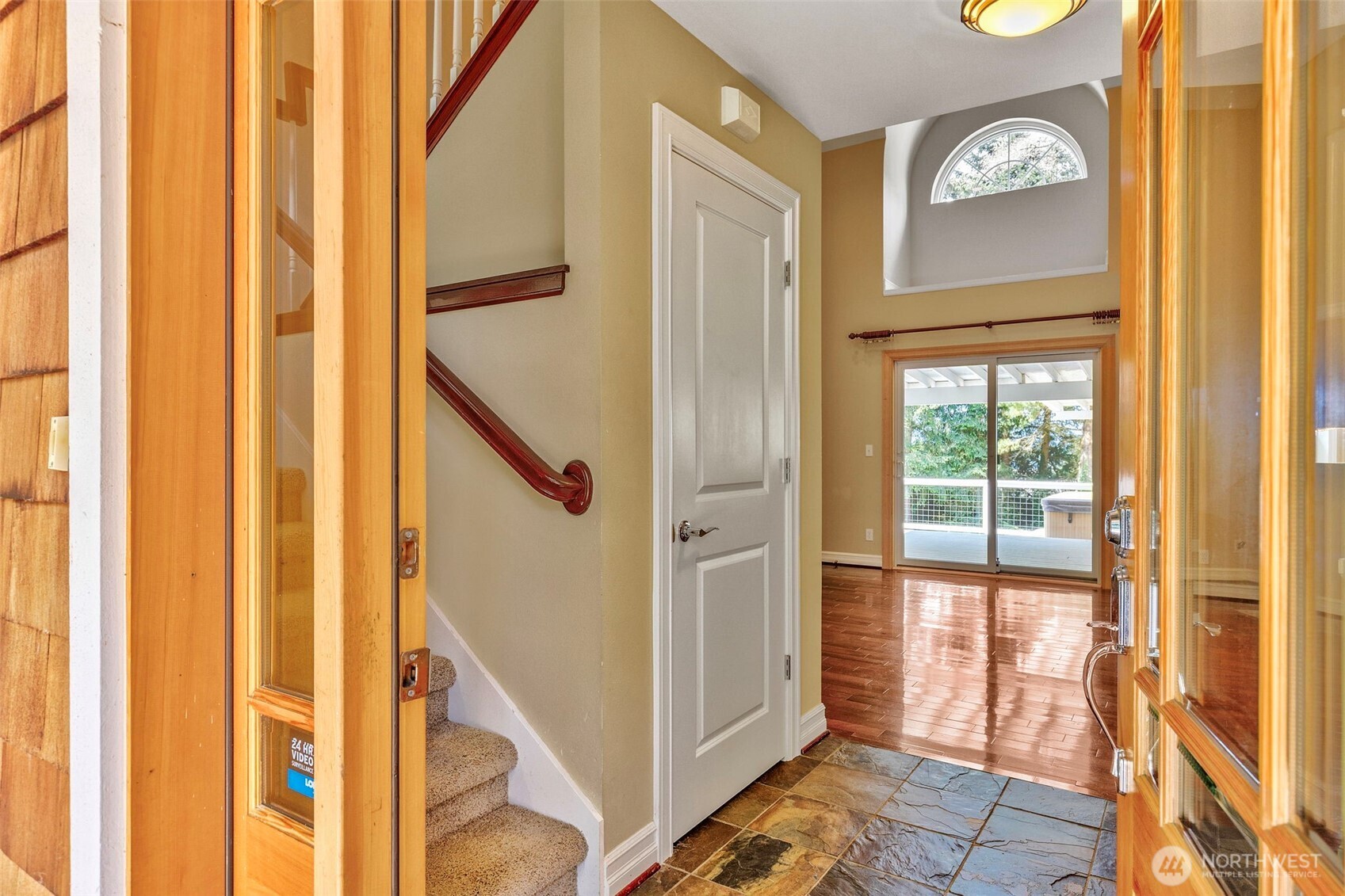 2219 Ne Riddell Road Property Photo 10