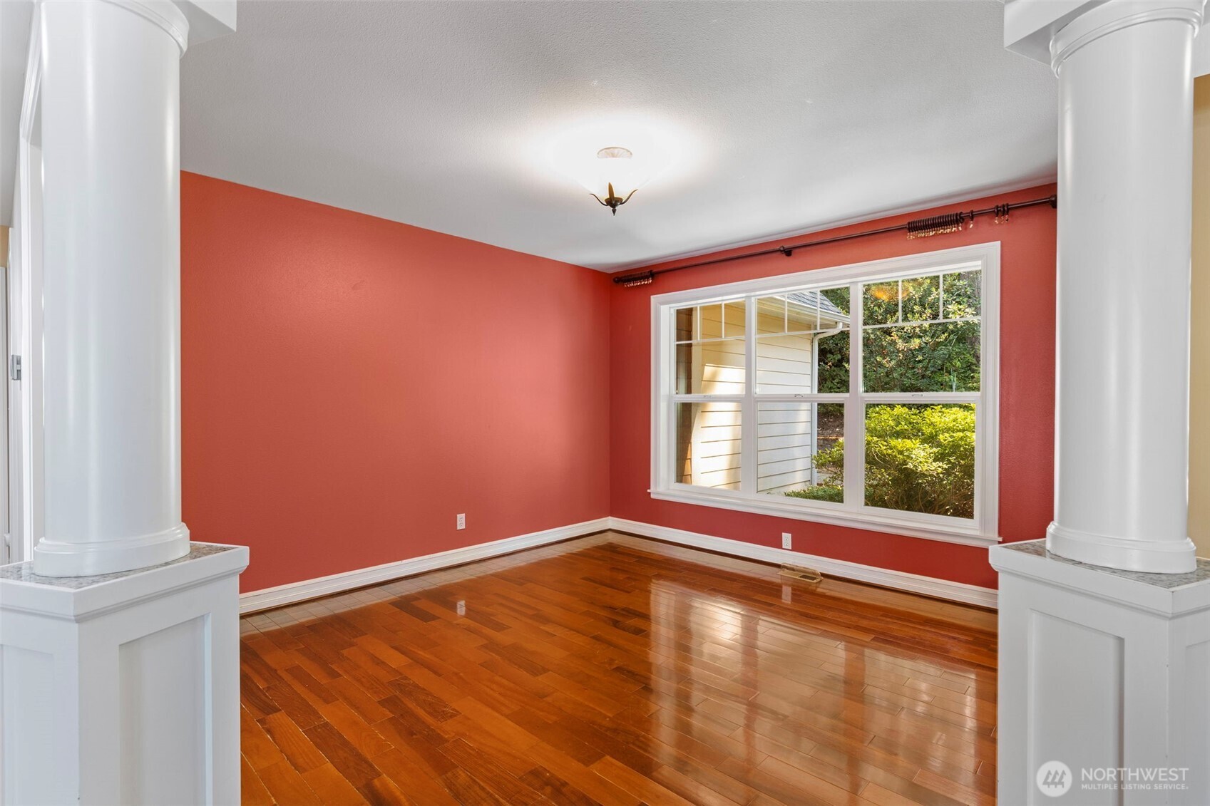 2219 Ne Riddell Road Property Photo 18