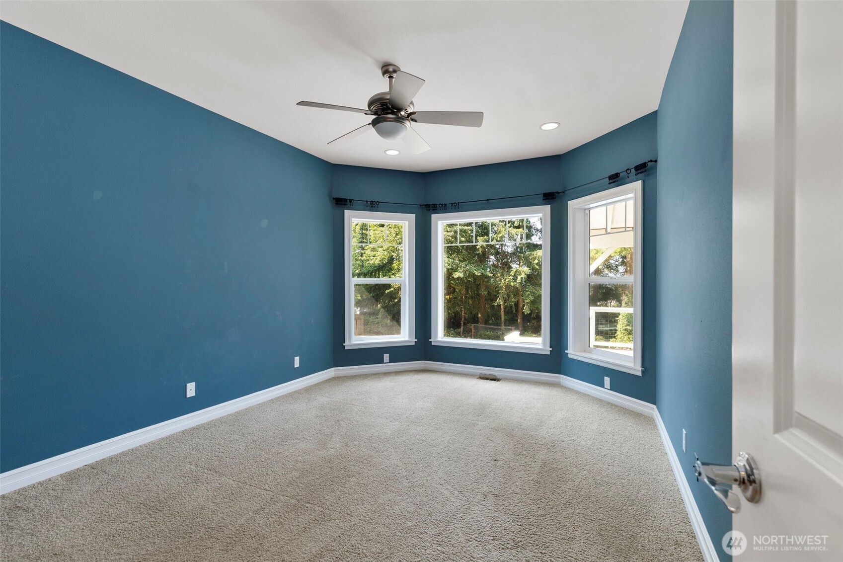 2219 Ne Riddell Road Property Photo 28