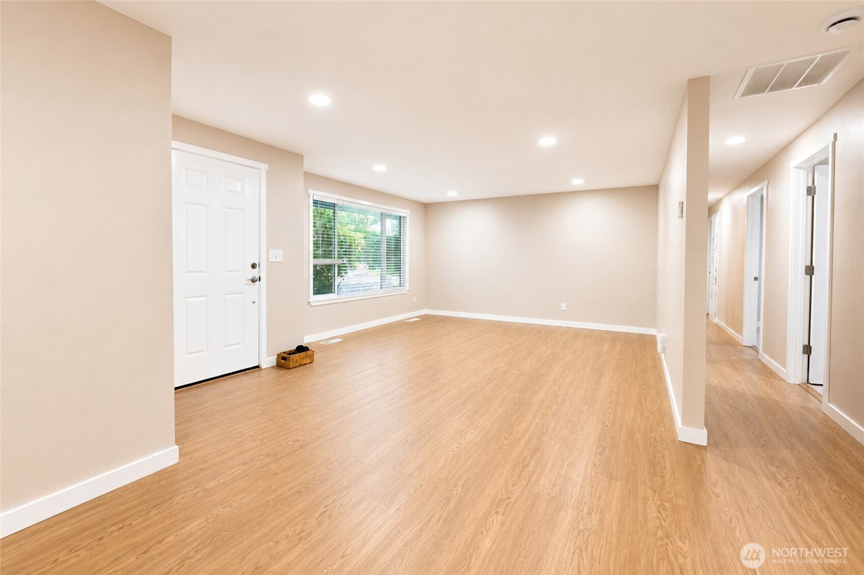 6720 Alder Glen Drive Property Photo 6