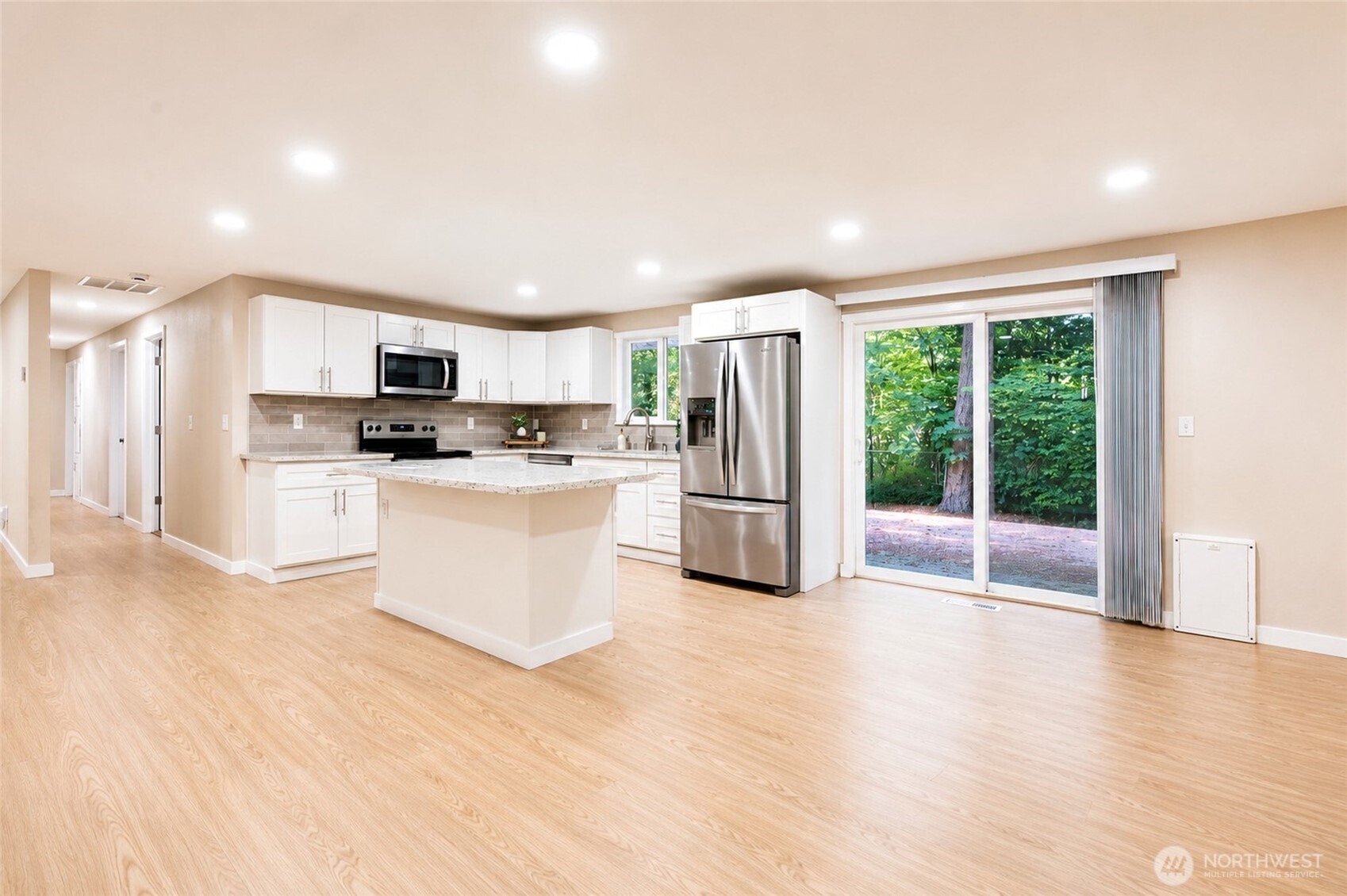 6720 Alder Glen Drive Property Photo 15