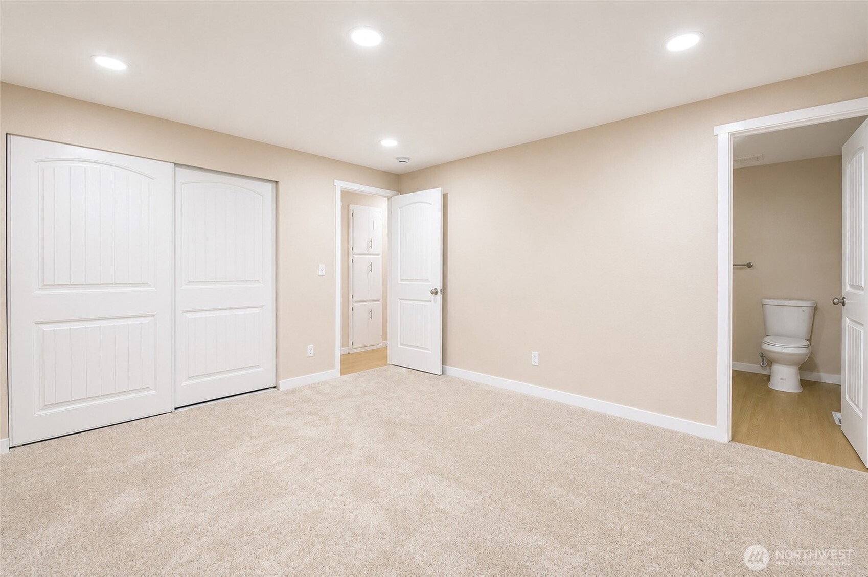 6720 Alder Glen Drive Property Photo 20