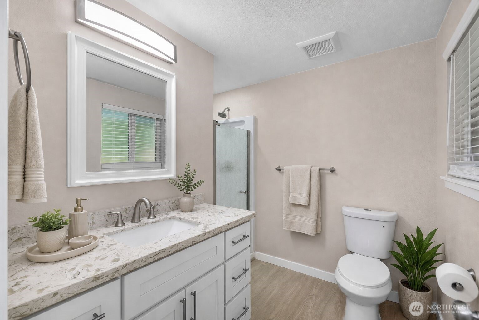 6720 Alder Glen Drive Property Photo 21