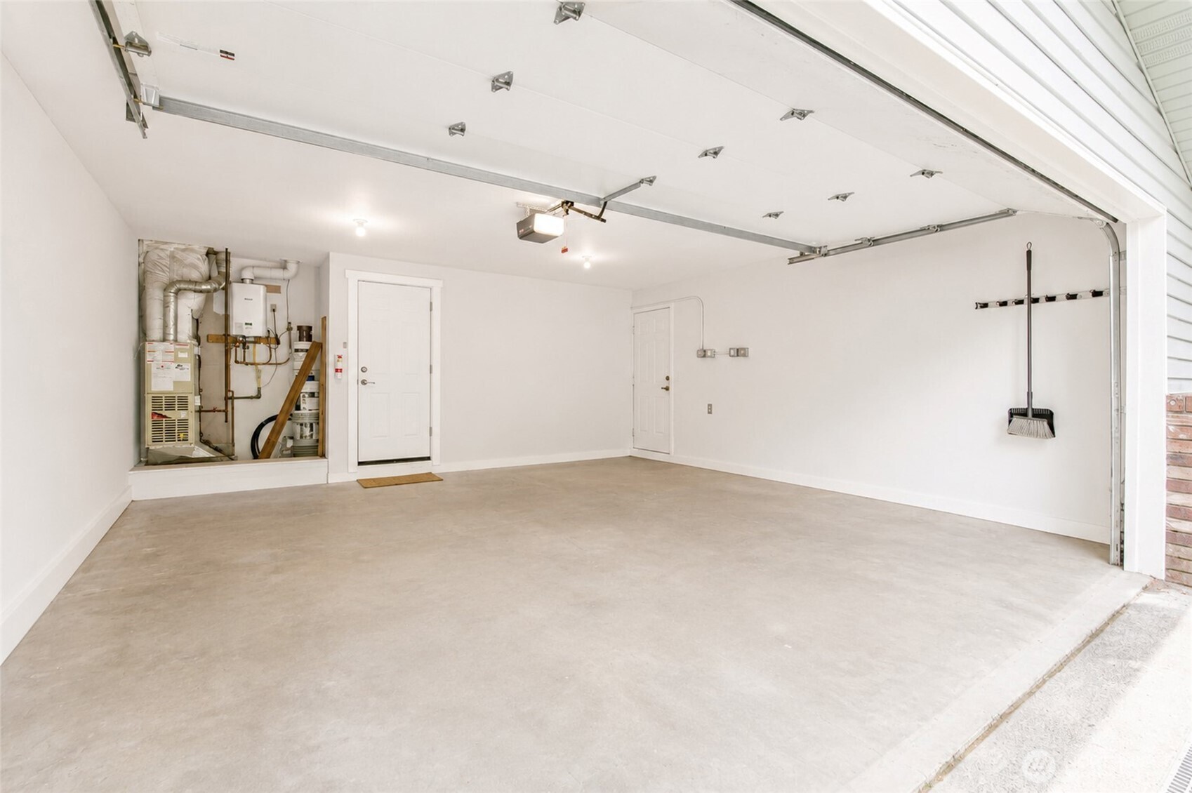 6720 Alder Glen Drive Property Photo 35