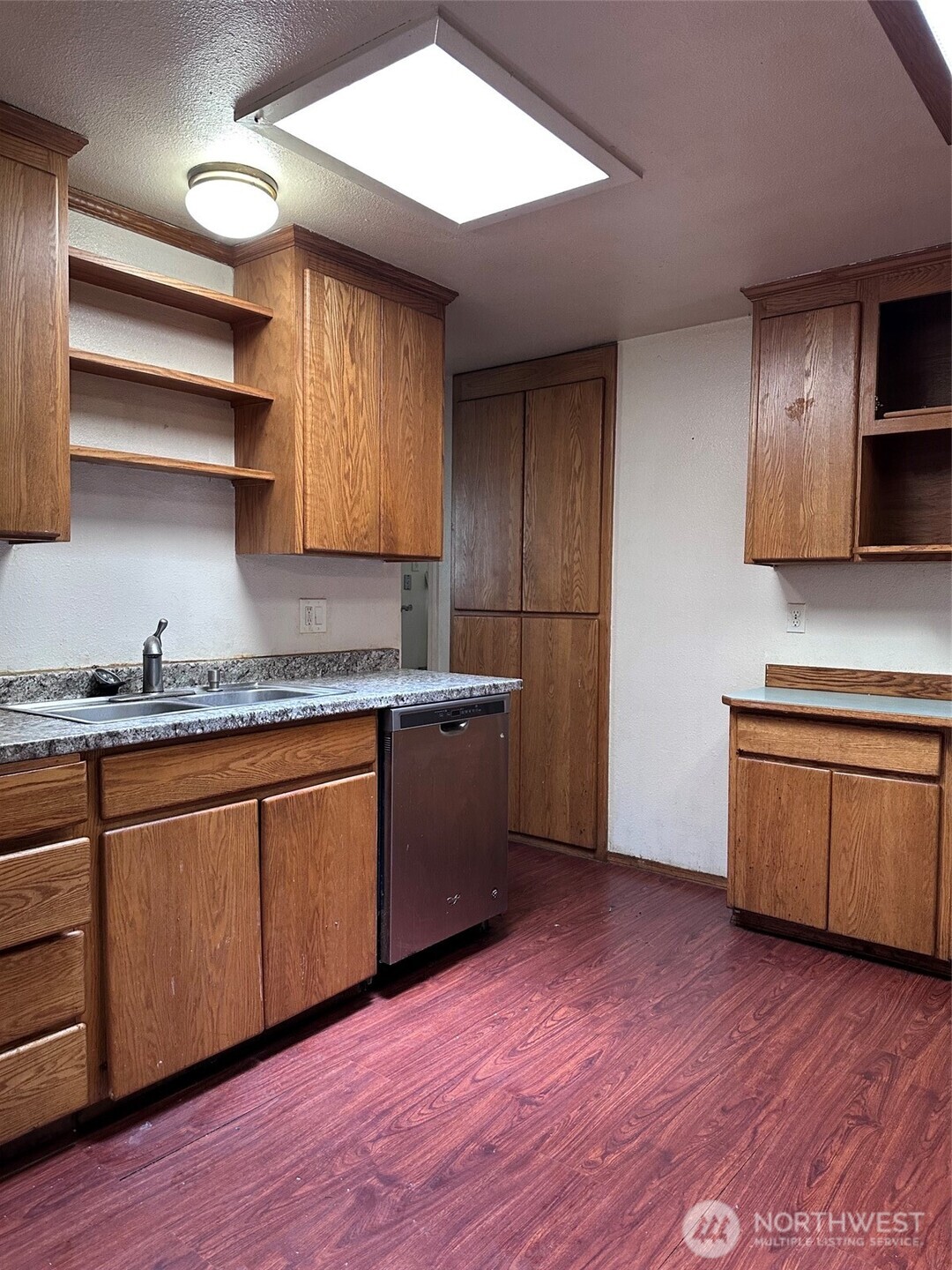 201 123rd Street Property Photo 4