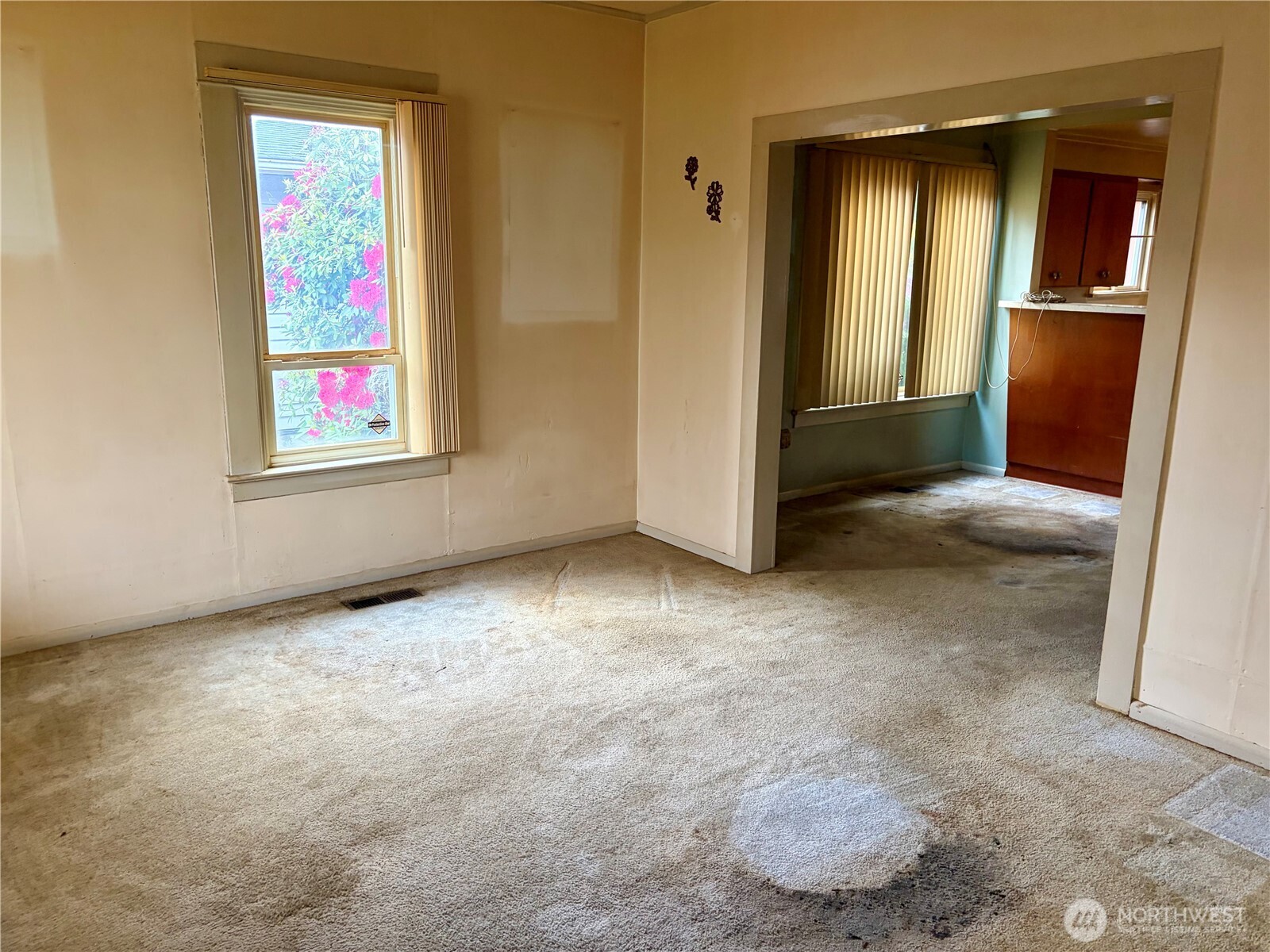 605 Morris Avenue Property Photo 17