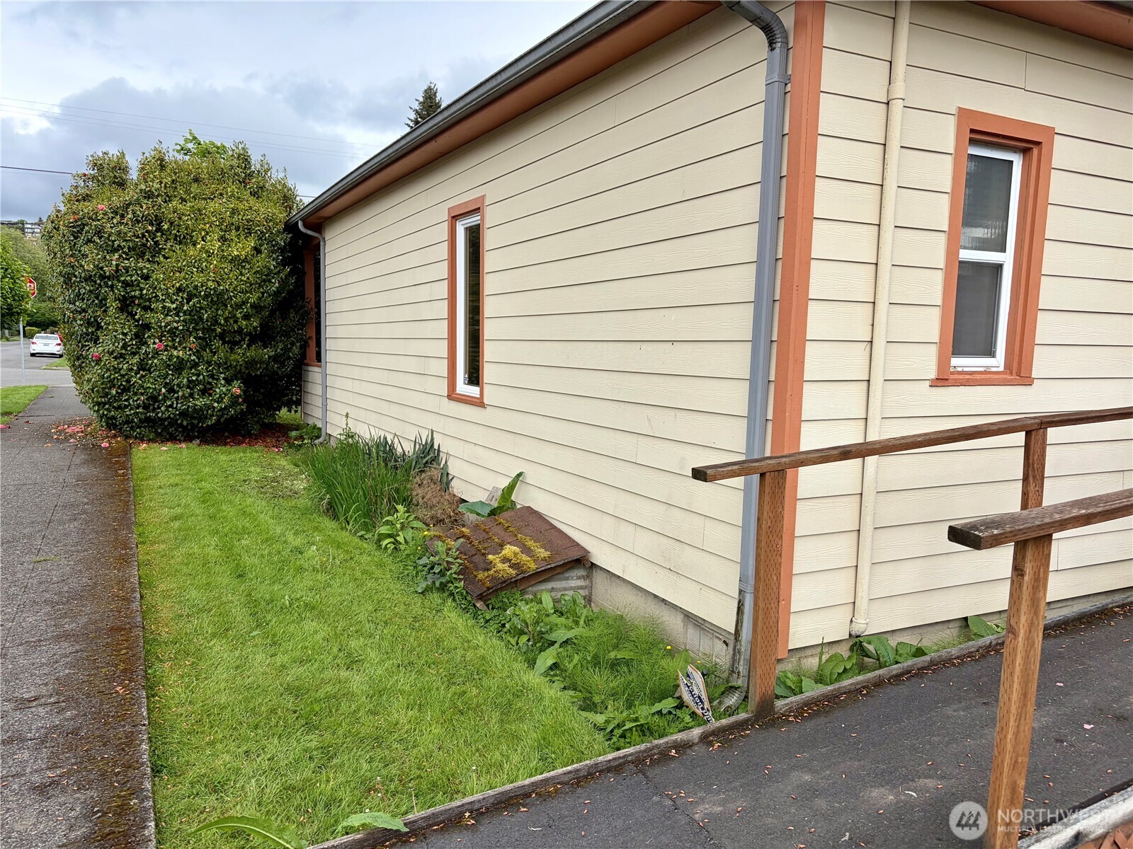 605 Morris Avenue Property Photo 19
