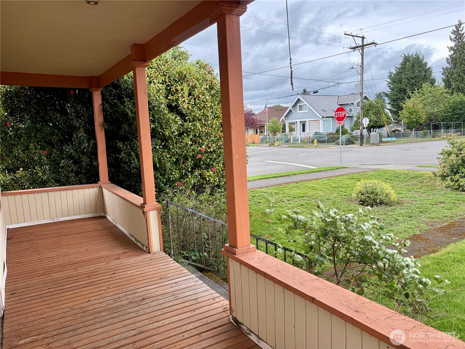 605 Morris Avenue Property Photo 26