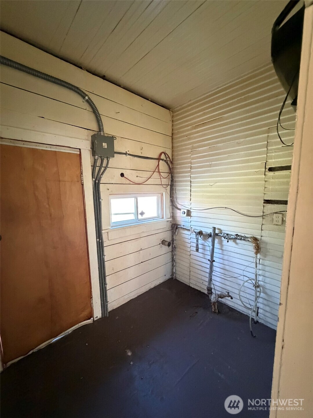 605 Morris Avenue Property Photo 31