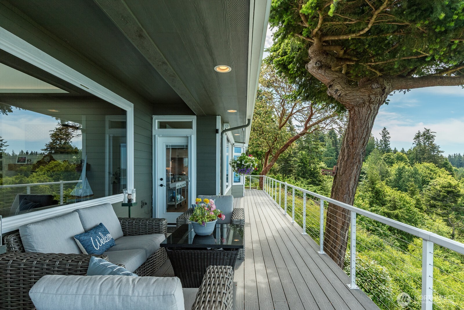4034 Edith Point Road Property Photo 15