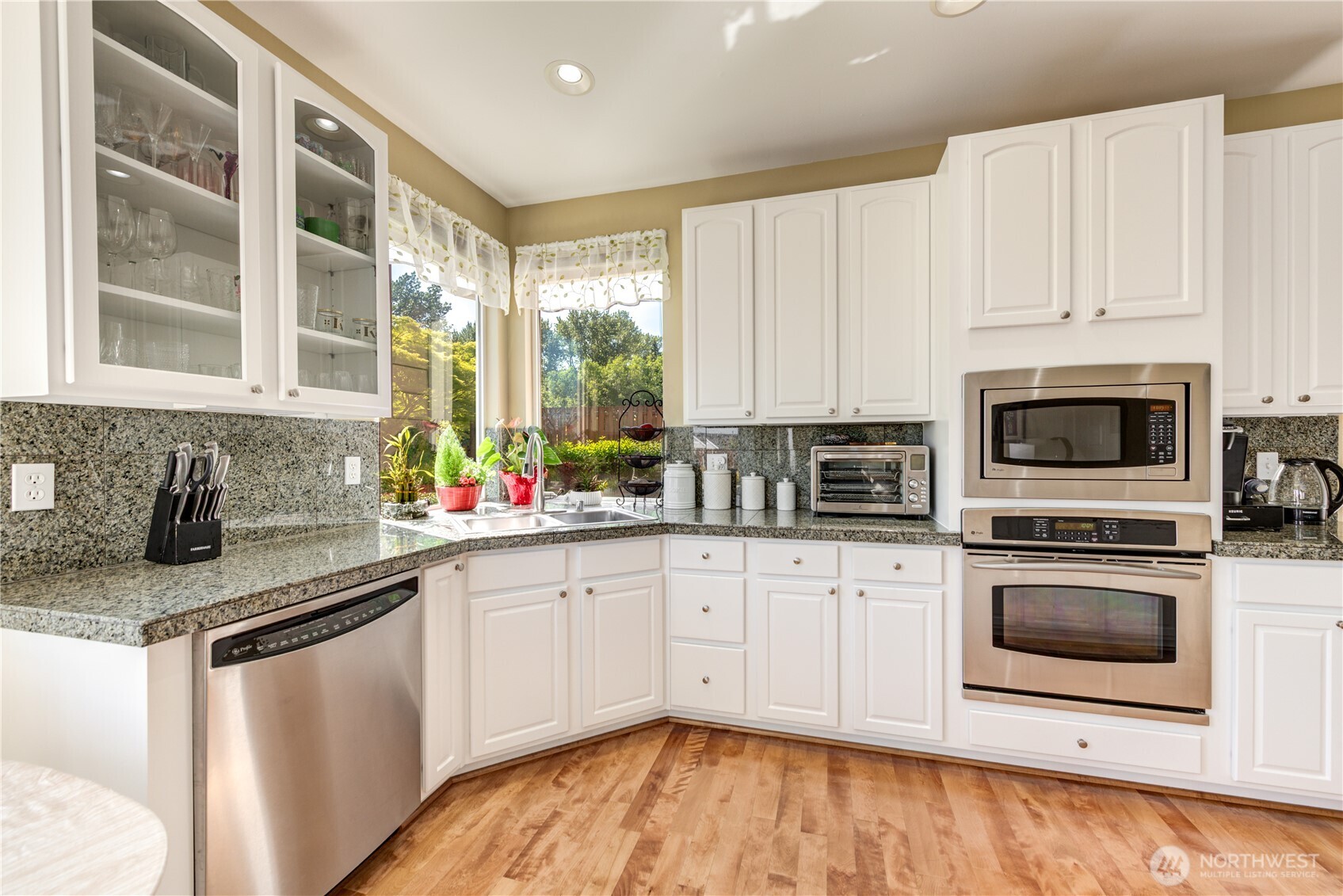 12827 72nd Drive Property Photo 6