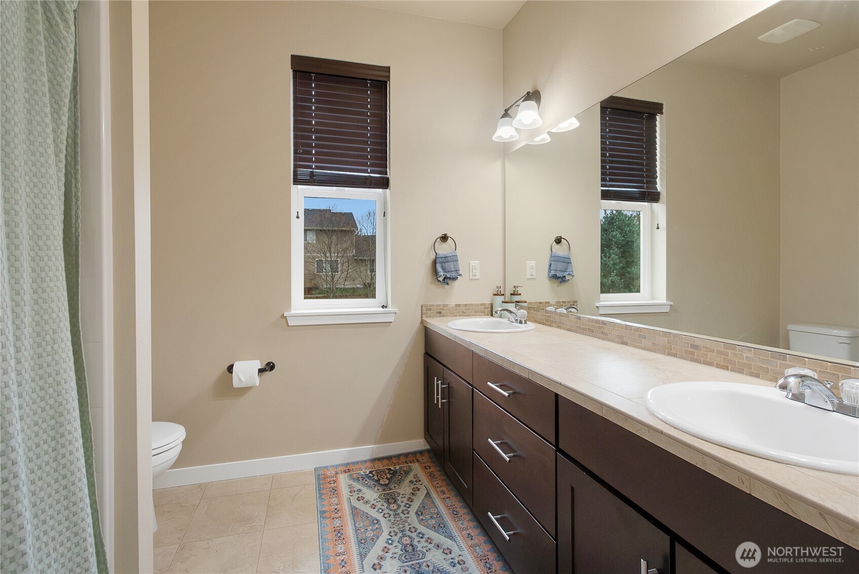 889 Lund Street Property Photo 14