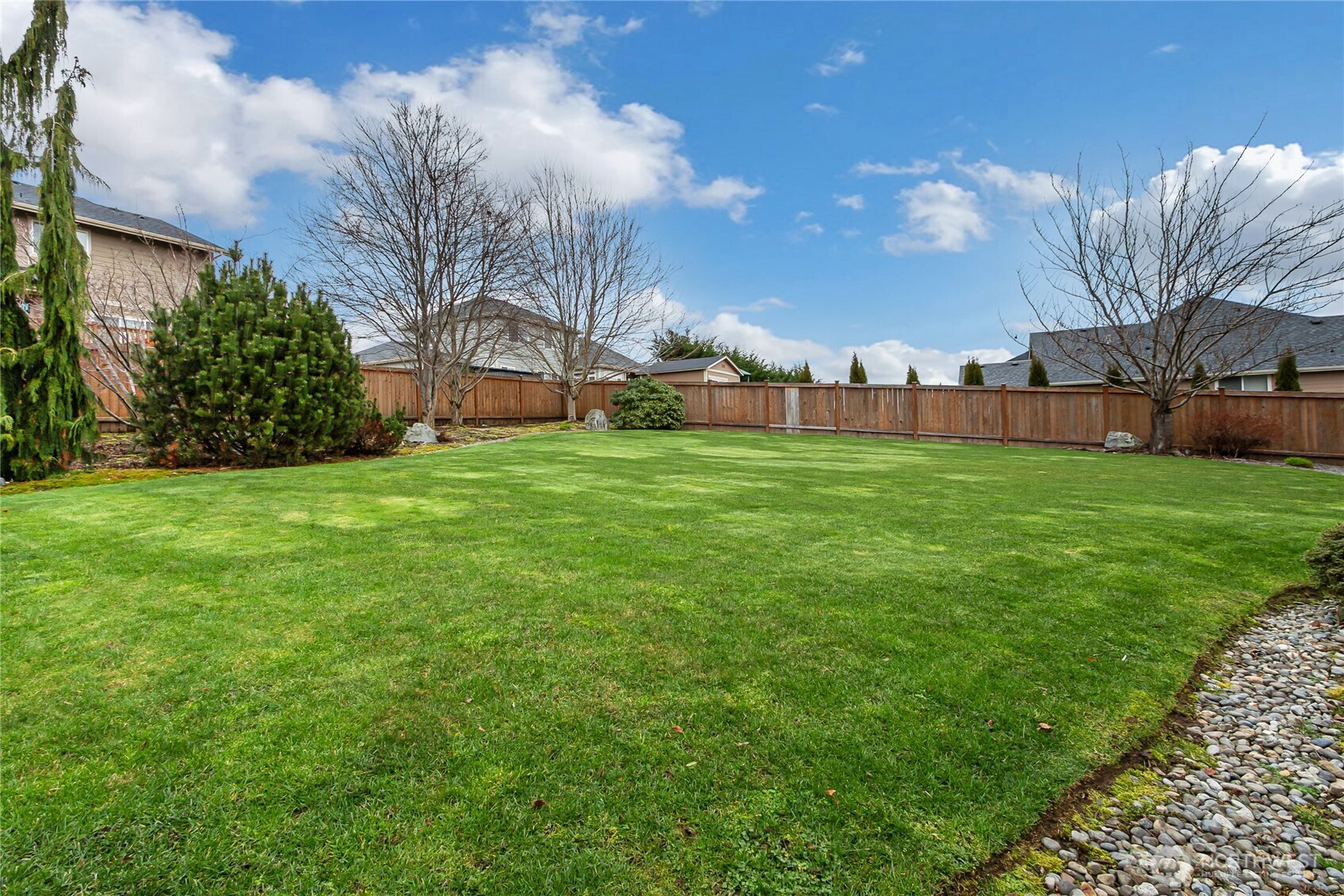 889 Lund Street Property Photo 19