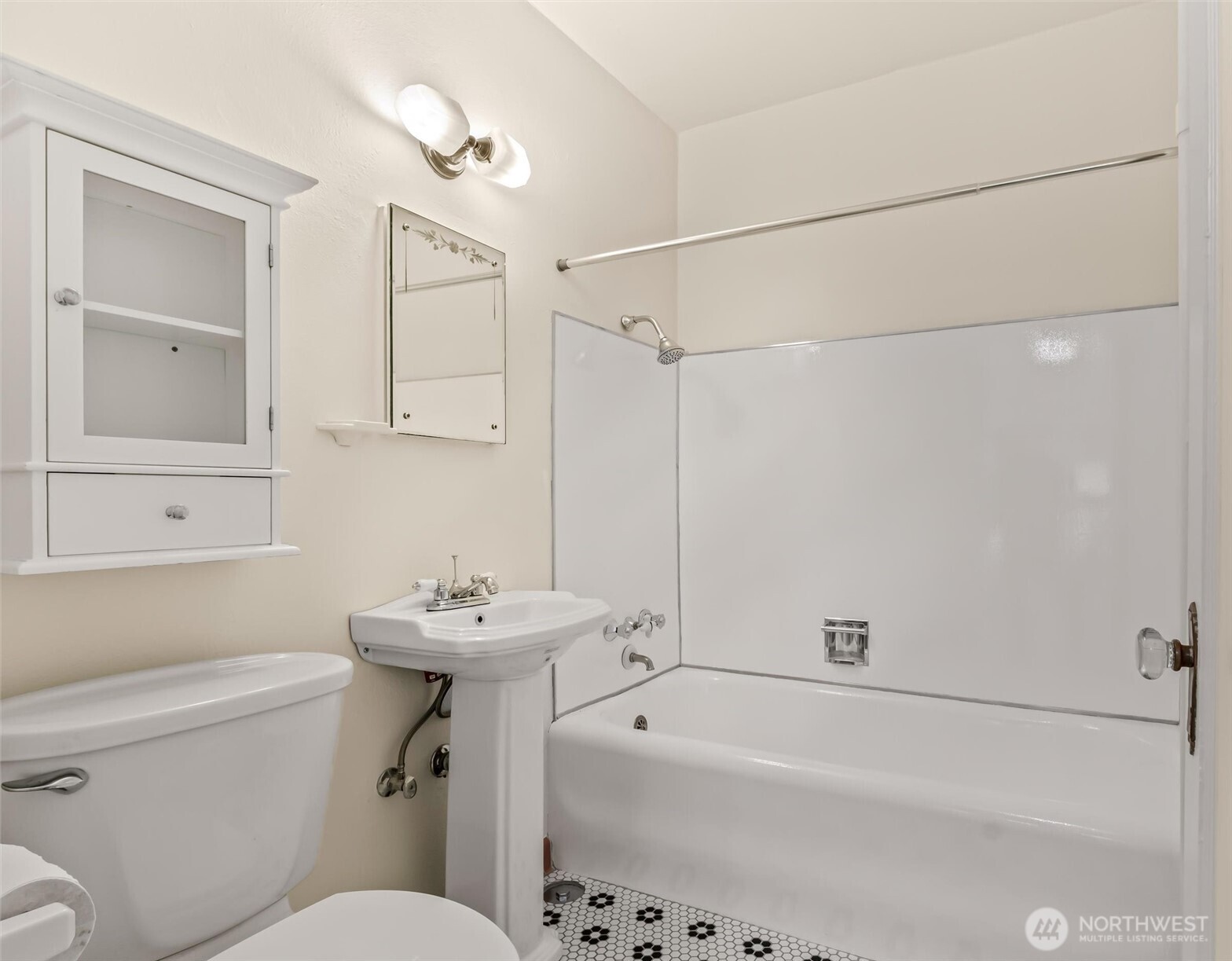 220 W Olympic Place 107 Property Photo 20