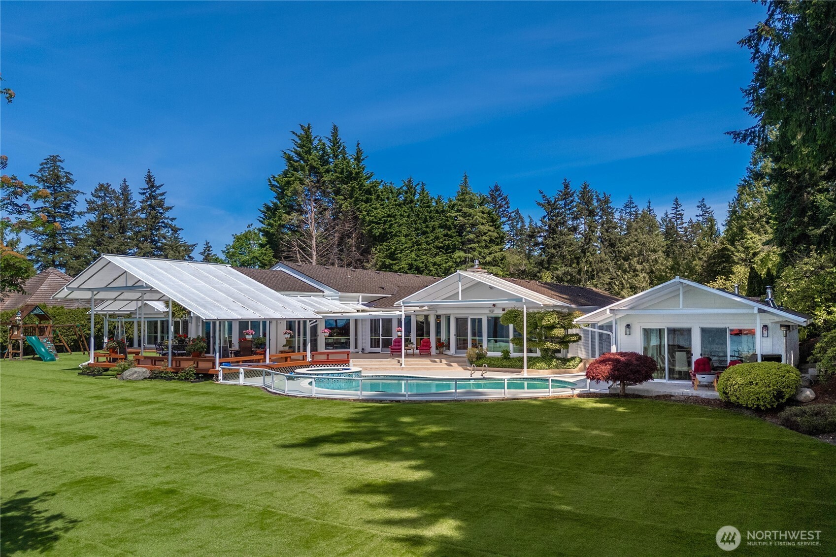 2528561 Property Photo 10