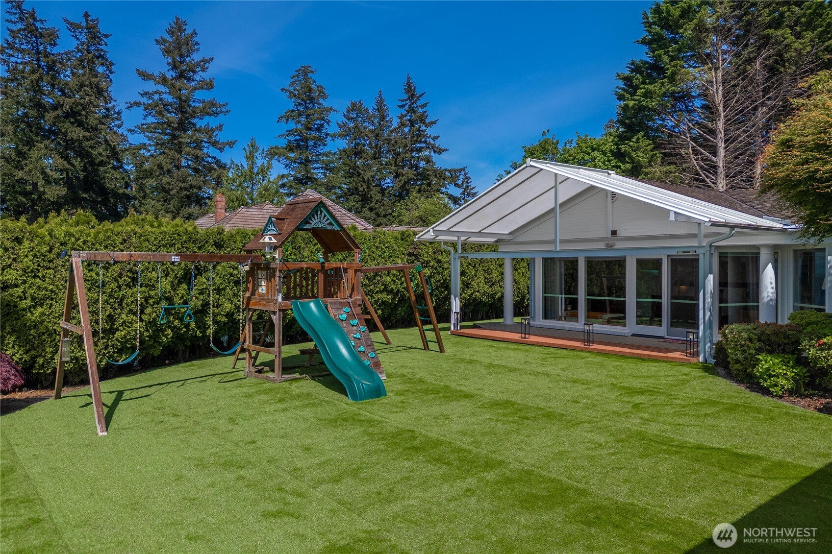2528561 Property Photo 12