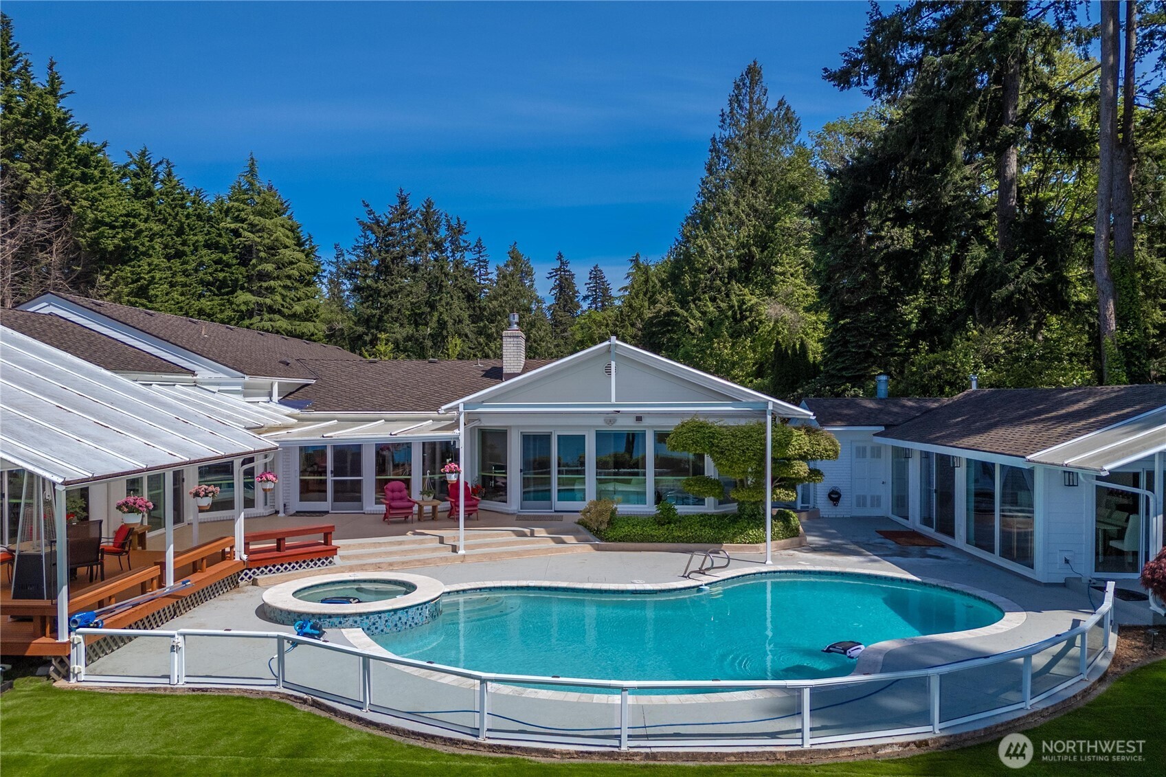 2528561 Property Photo 14