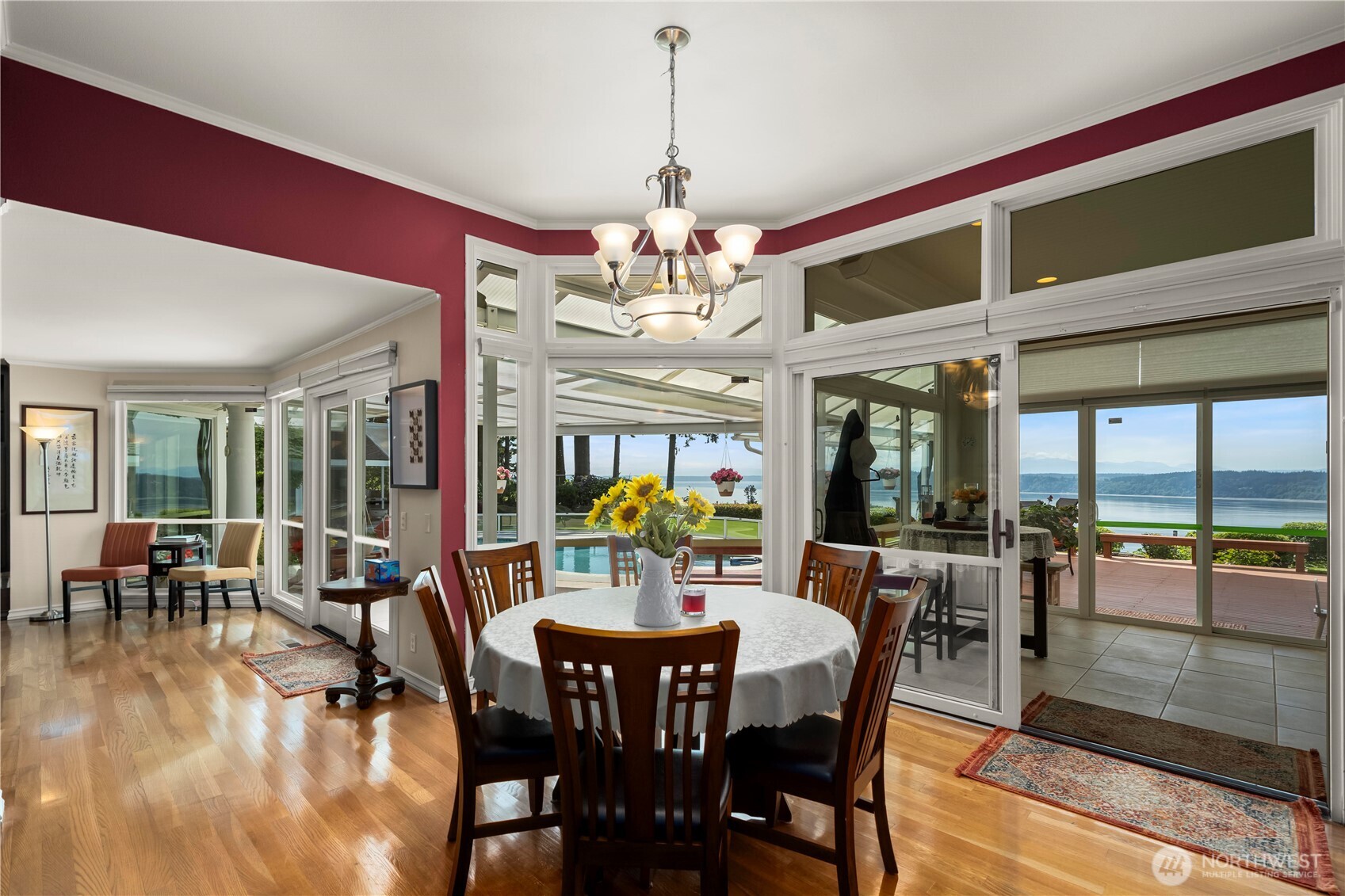 2528561 Property Photo 20