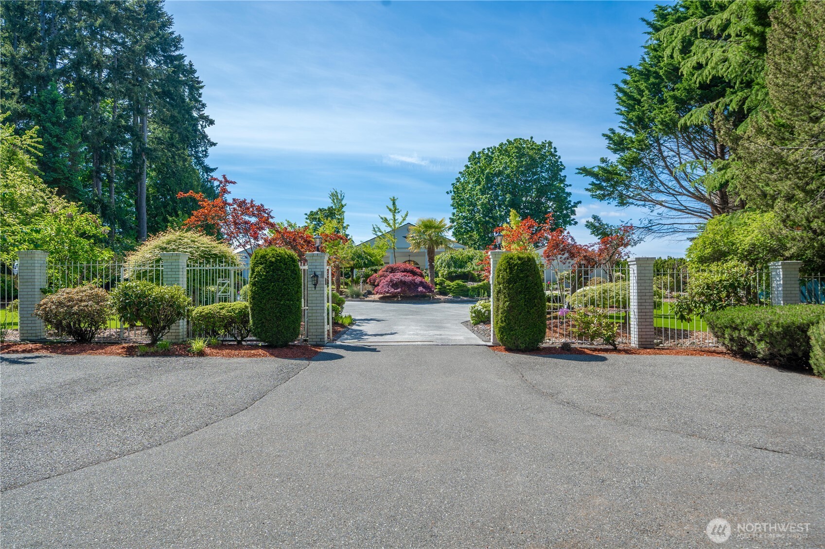 2528561 Property Photo 25