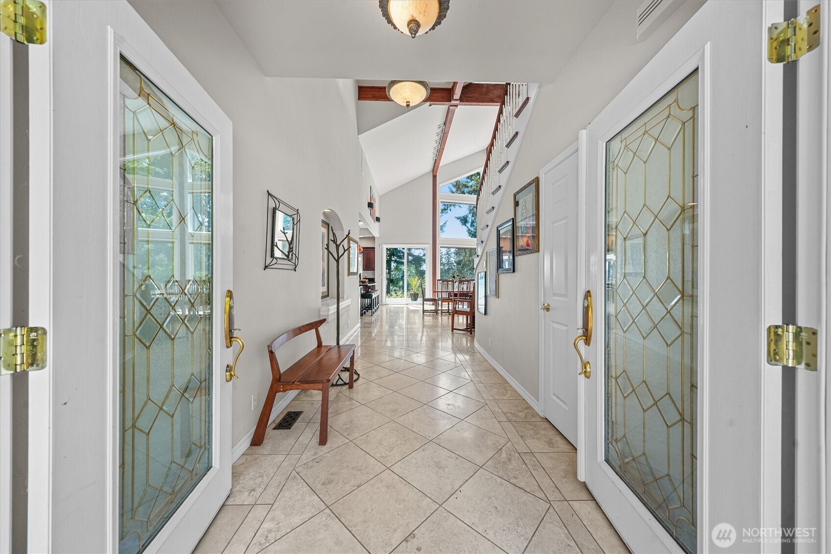10823 Seaview Drive Property Photo 7
