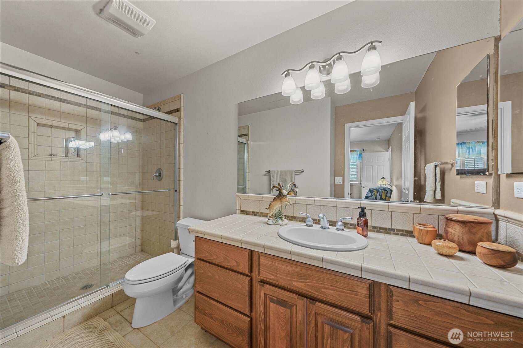 10823 Seaview Drive Property Photo 32