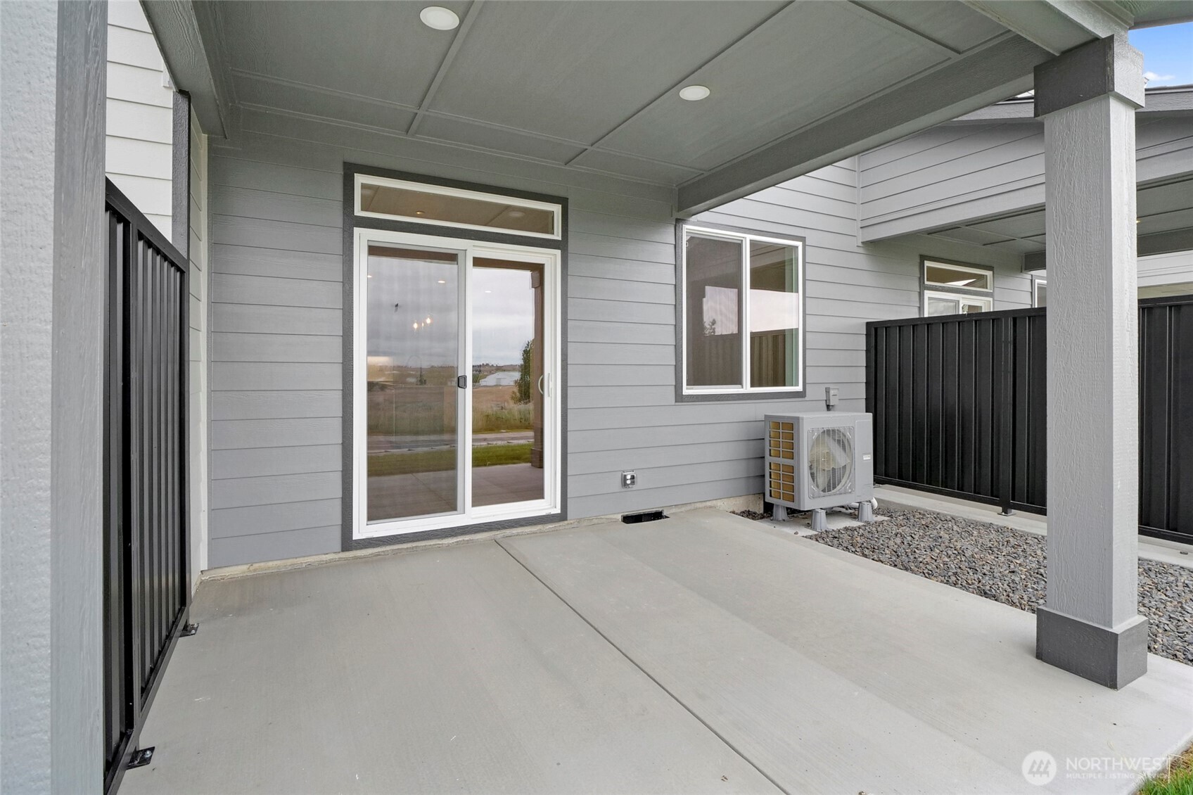 6398 Ne Melby Way 3 Property Photo 34