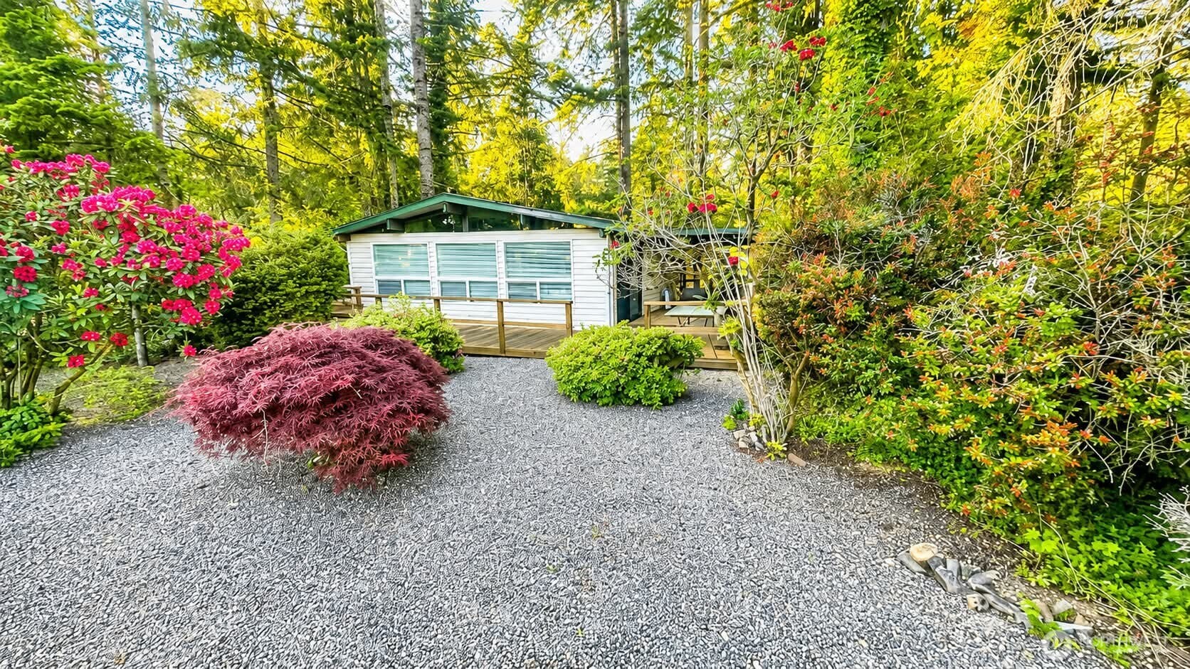 80 E Country Club Drive Property Photo 1
