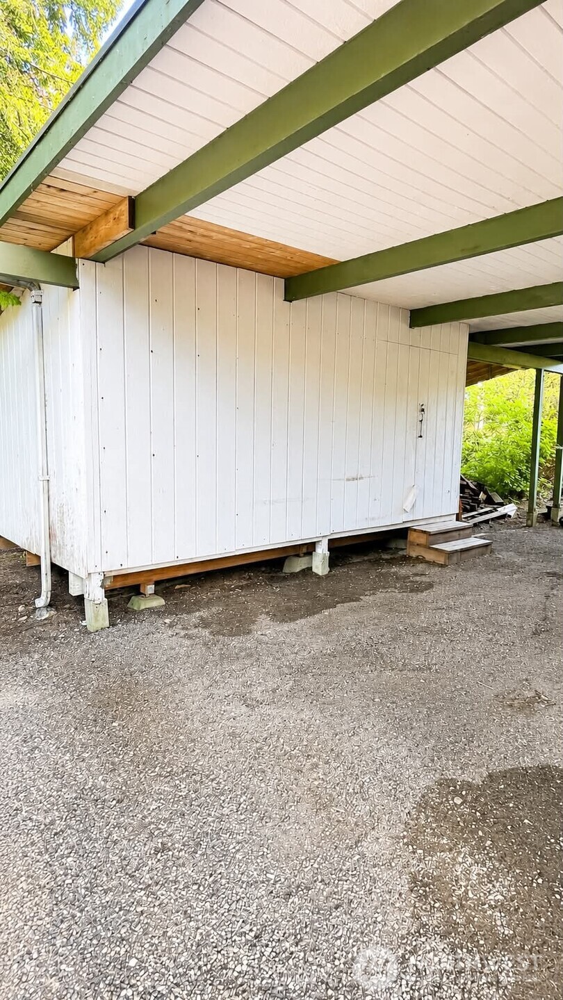 80 E Country Club Drive Property Photo 19