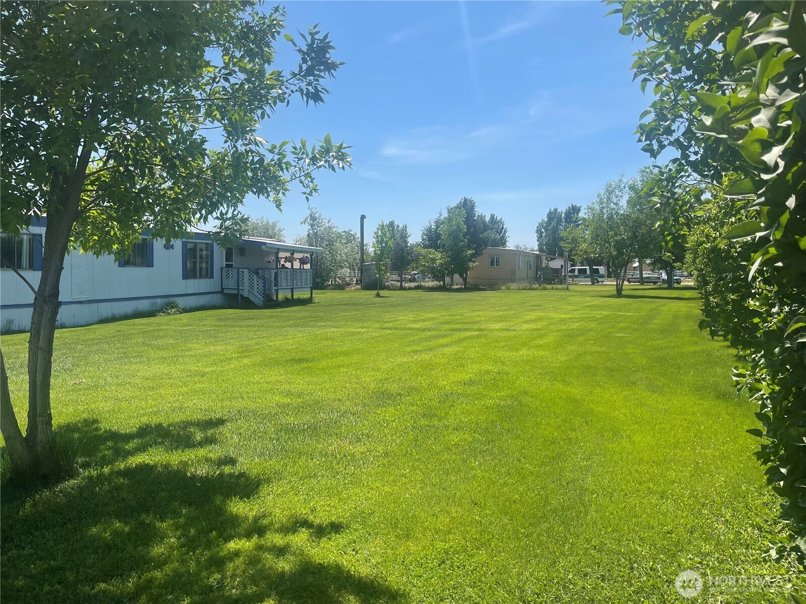 4283 Ne Wenatchee Drive Property Photo 4