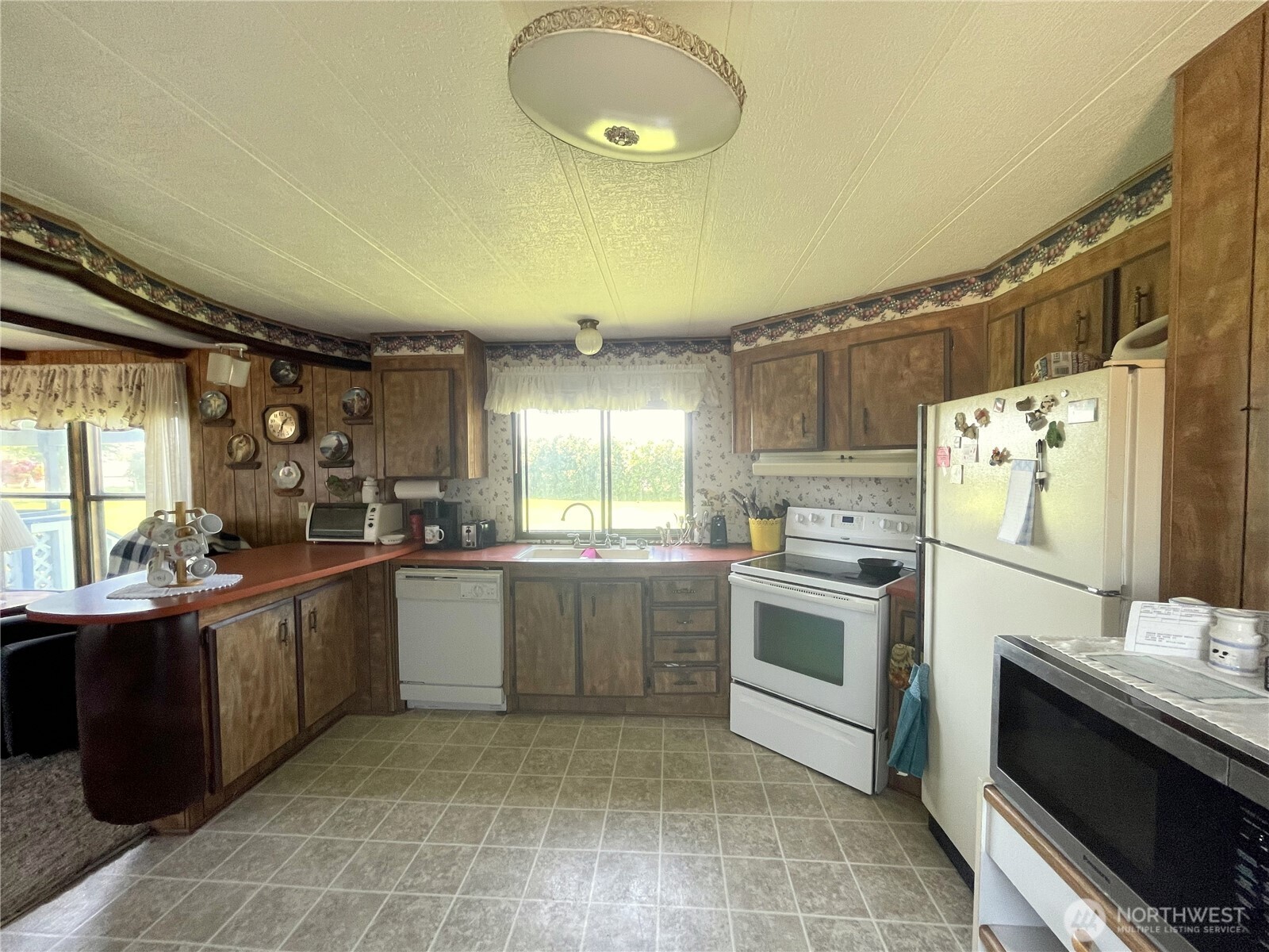 4283 Ne Wenatchee Drive Property Photo 9