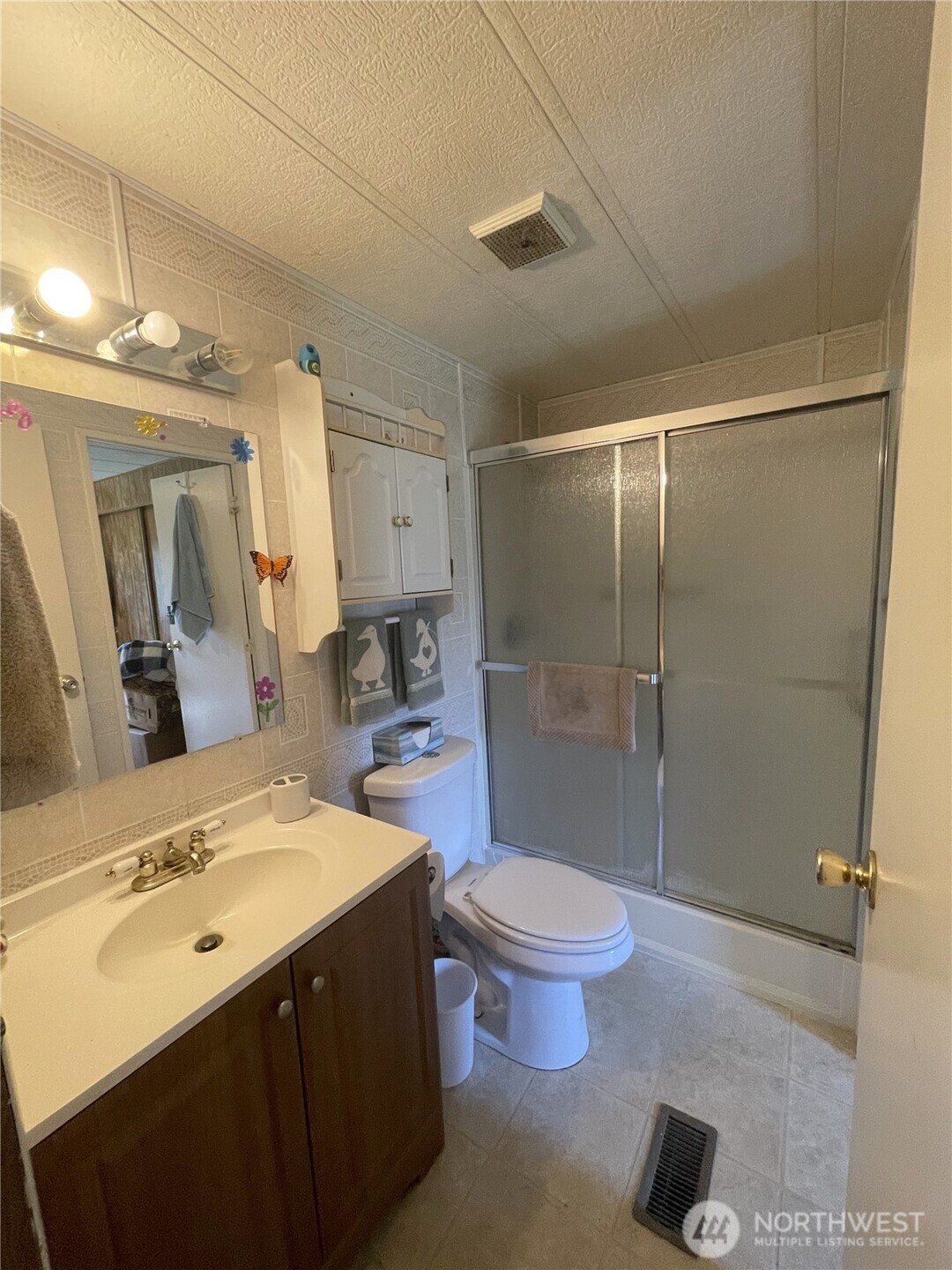 4283 Ne Wenatchee Drive Property Photo 17