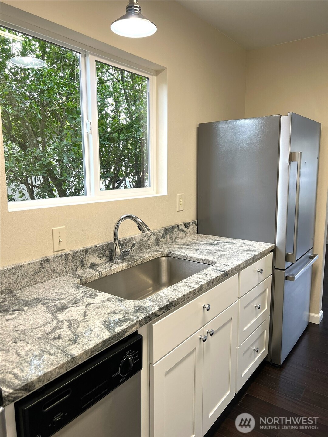 14721 Portland Avenue Property Photo 2