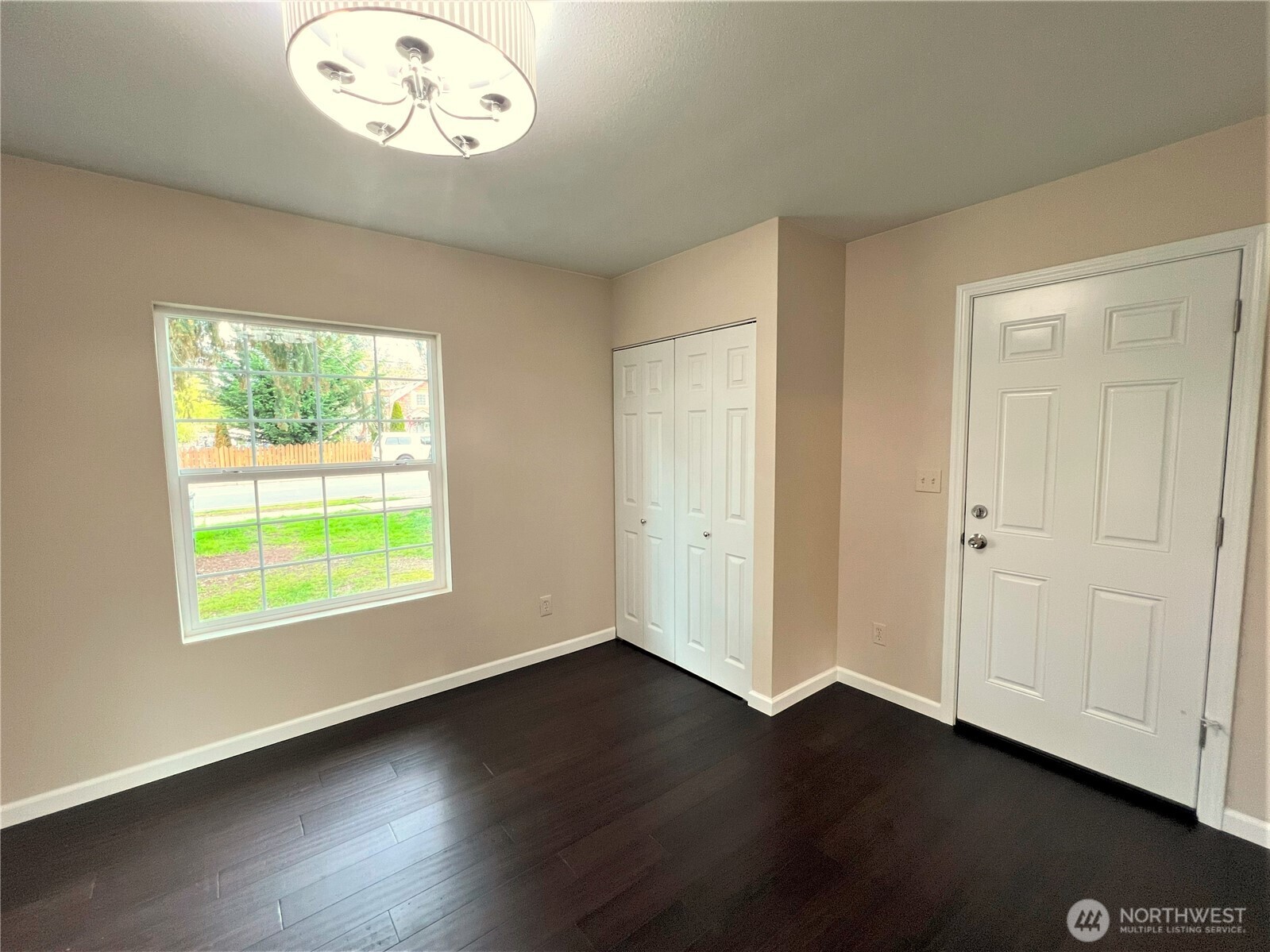 14721 Portland Avenue Property Photo 8