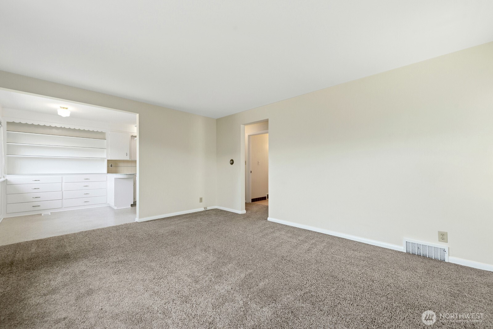 3604 Beach Drive Property Photo 7